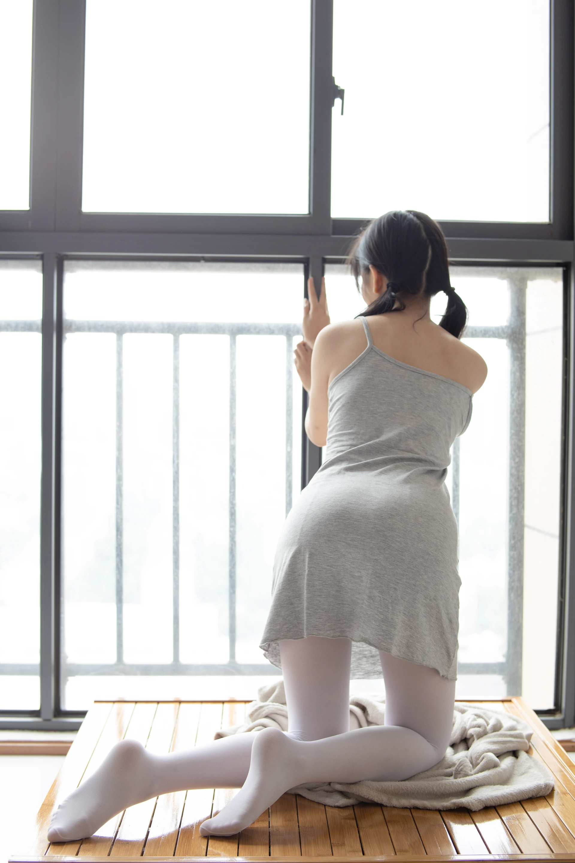 JKFUN-013 [160P1V-2.38G]JKFUN, 可爱, 森萝财团, 白丝, 美腿, 美足