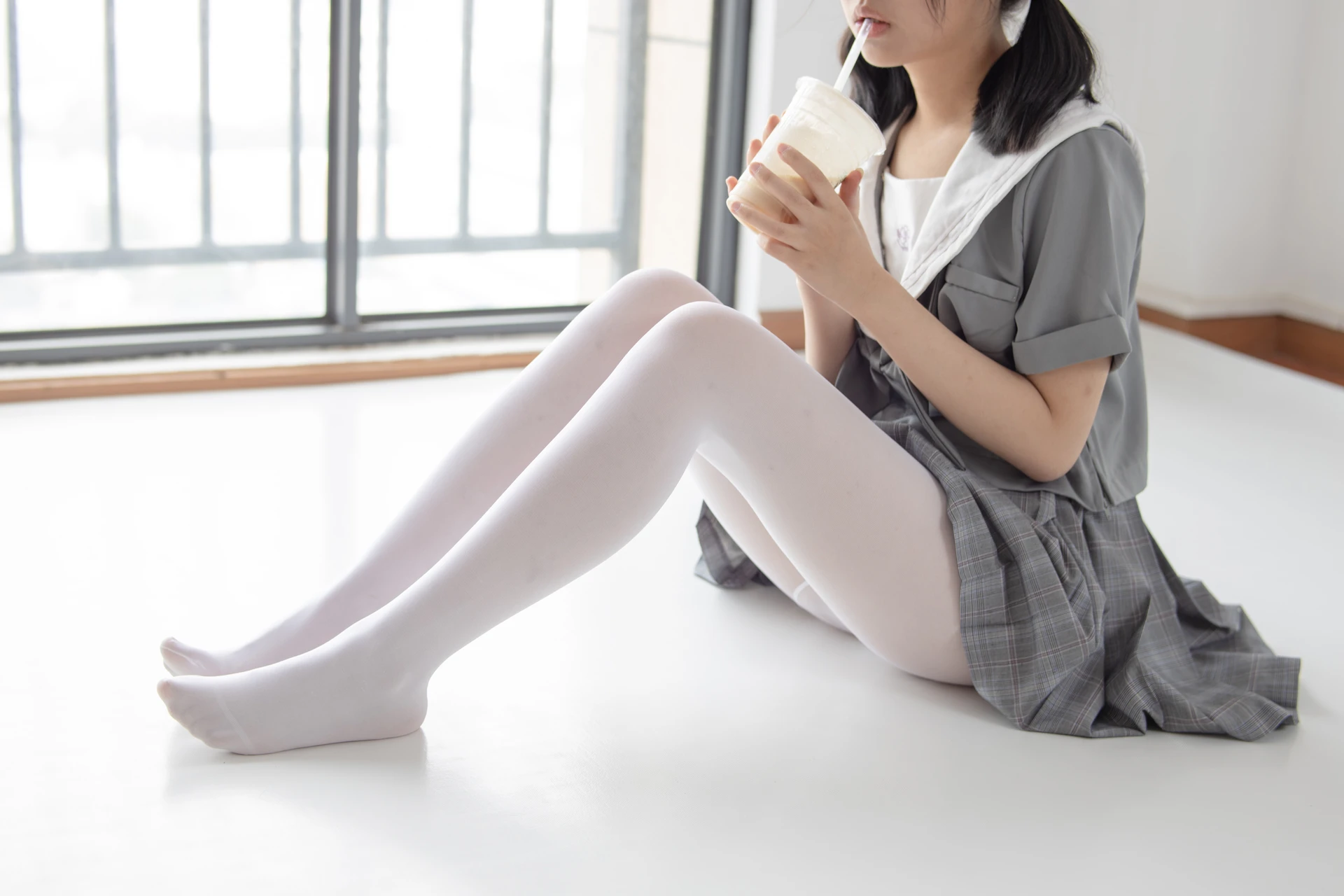 JKFUN-013 [160P1V-2.38G]JKFUN, 可爱, 森萝财团, 白丝, 美腿, 美足