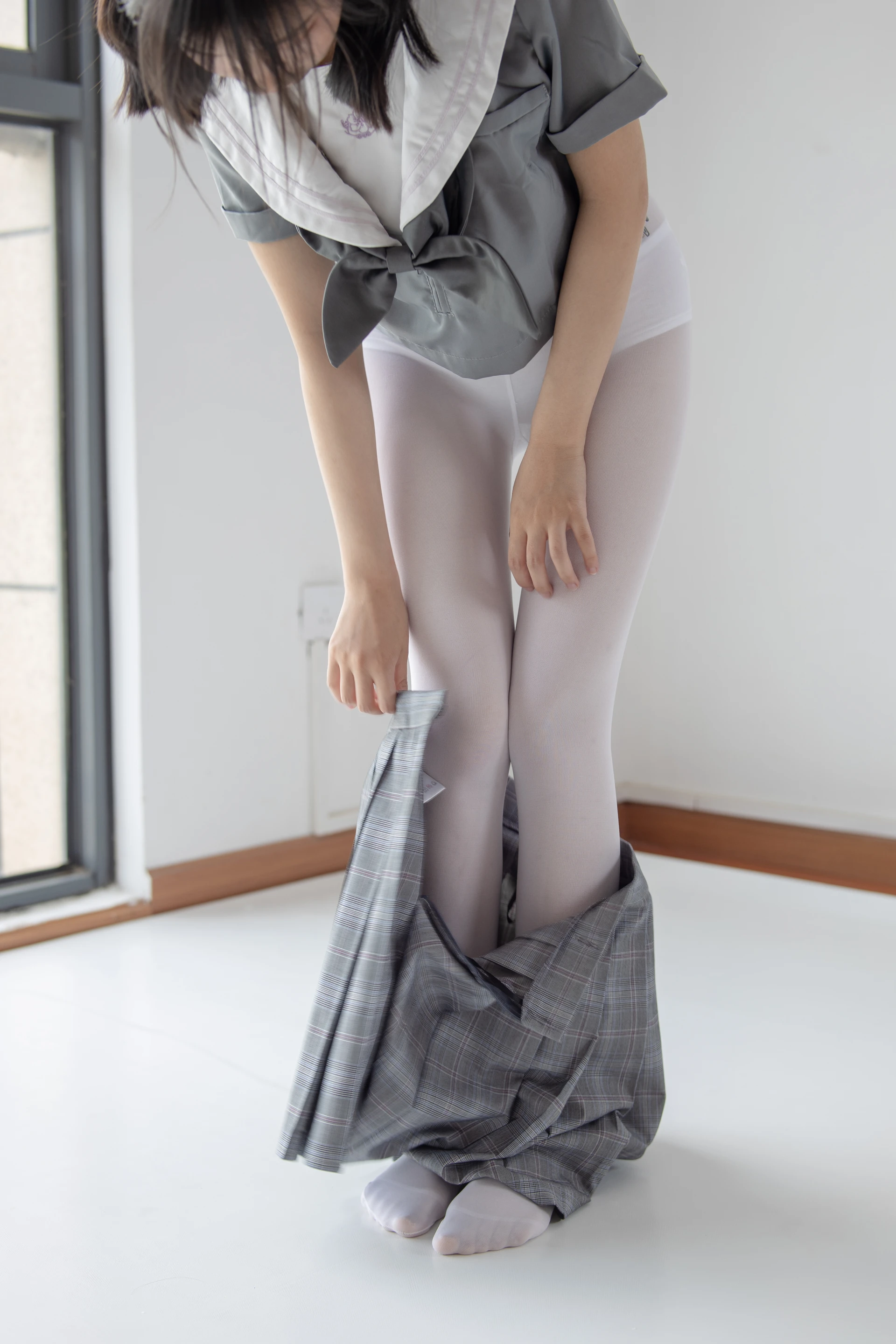JKFUN-013 [160P1V-2.38G]JKFUN, 可爱, 森萝财团, 白丝, 美腿, 美足