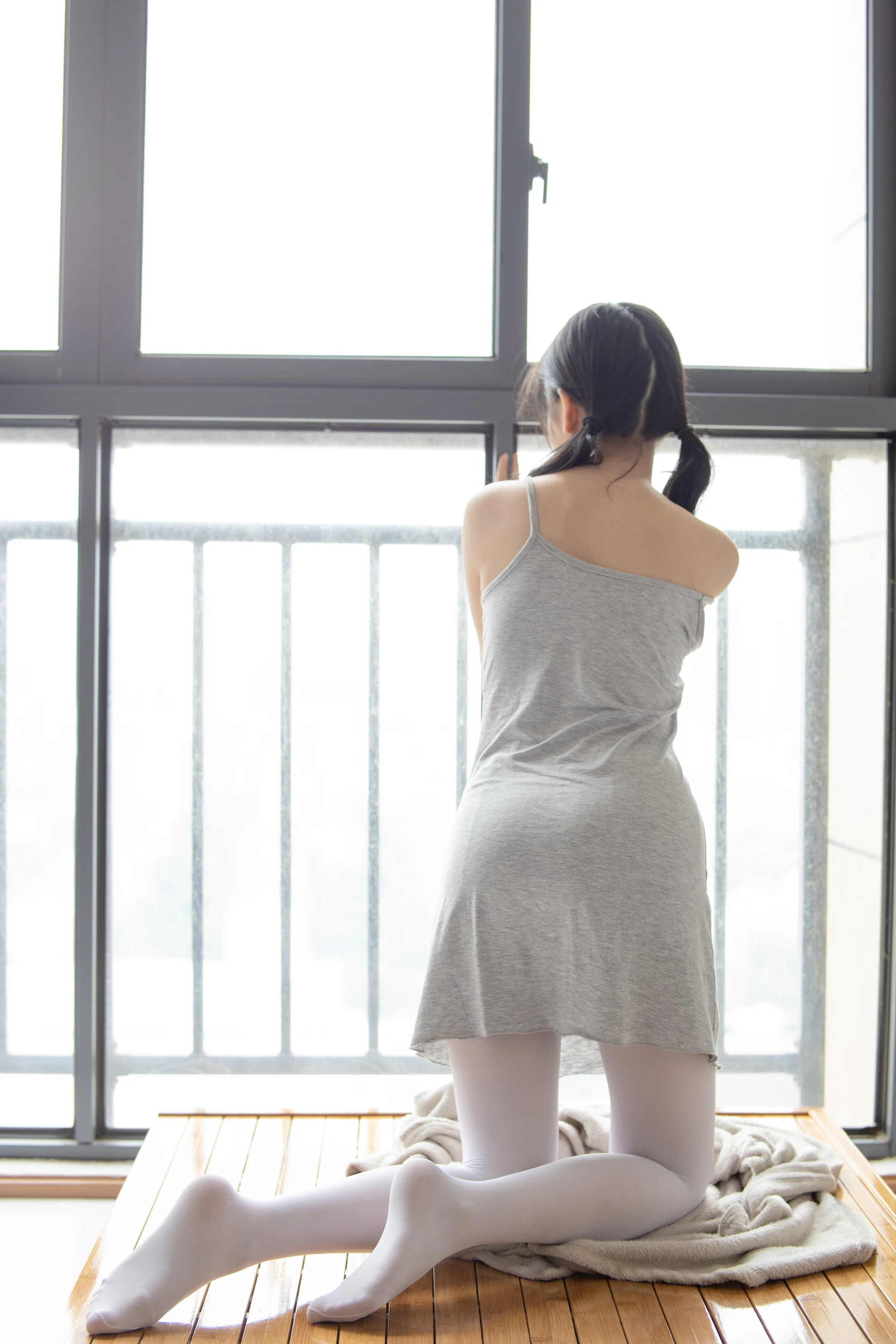 JKFUN-013 [160P1V-2.38G]JKFUN, 可爱, 森萝财团, 白丝, 美腿, 美足