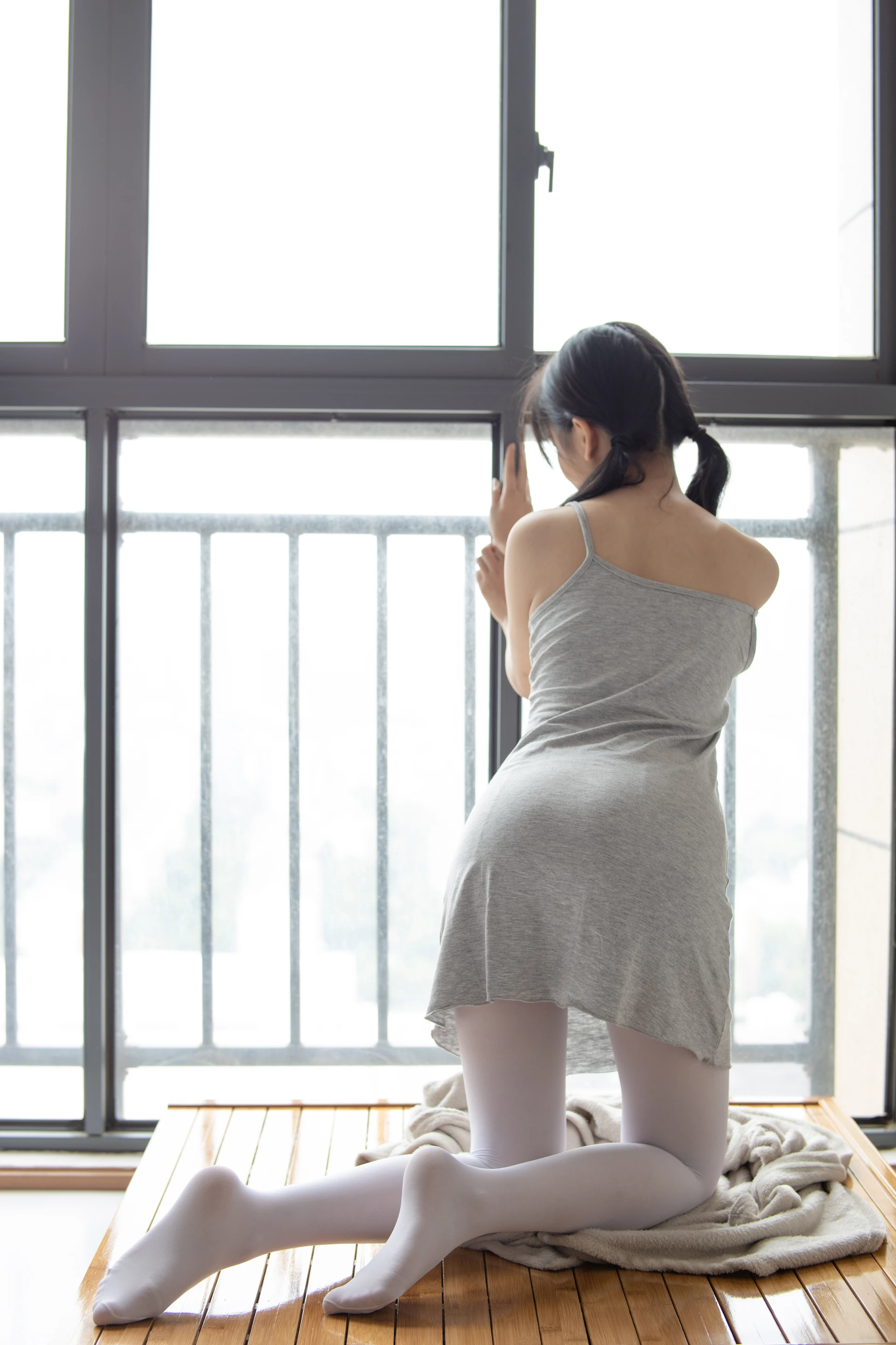 JKFUN-013 [160P1V-2.38G]JKFUN, 可爱, 森萝财团, 白丝, 美腿, 美足