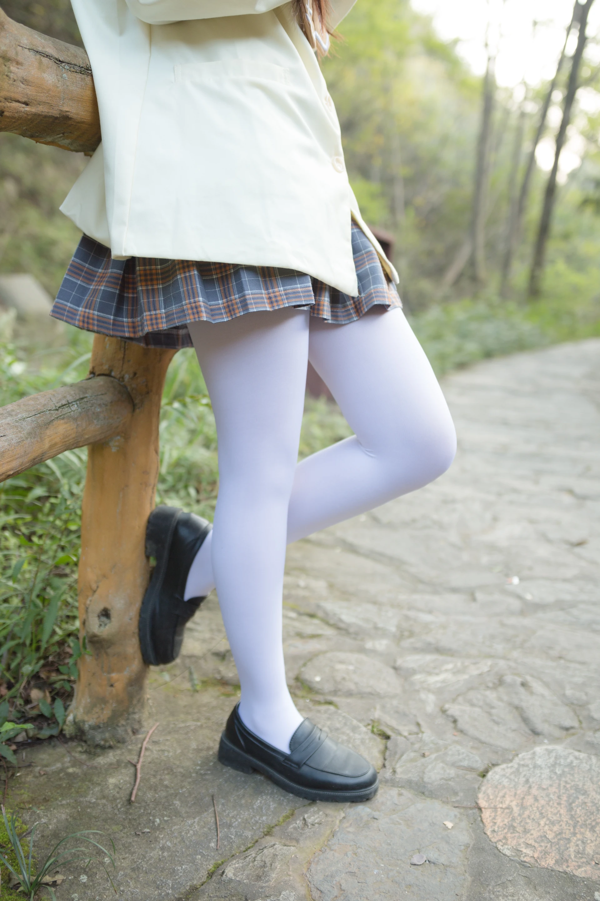 轻兰映画 VOL.002 [44P-362M]白丝, 美腿, 轻兰映画, 黑丝