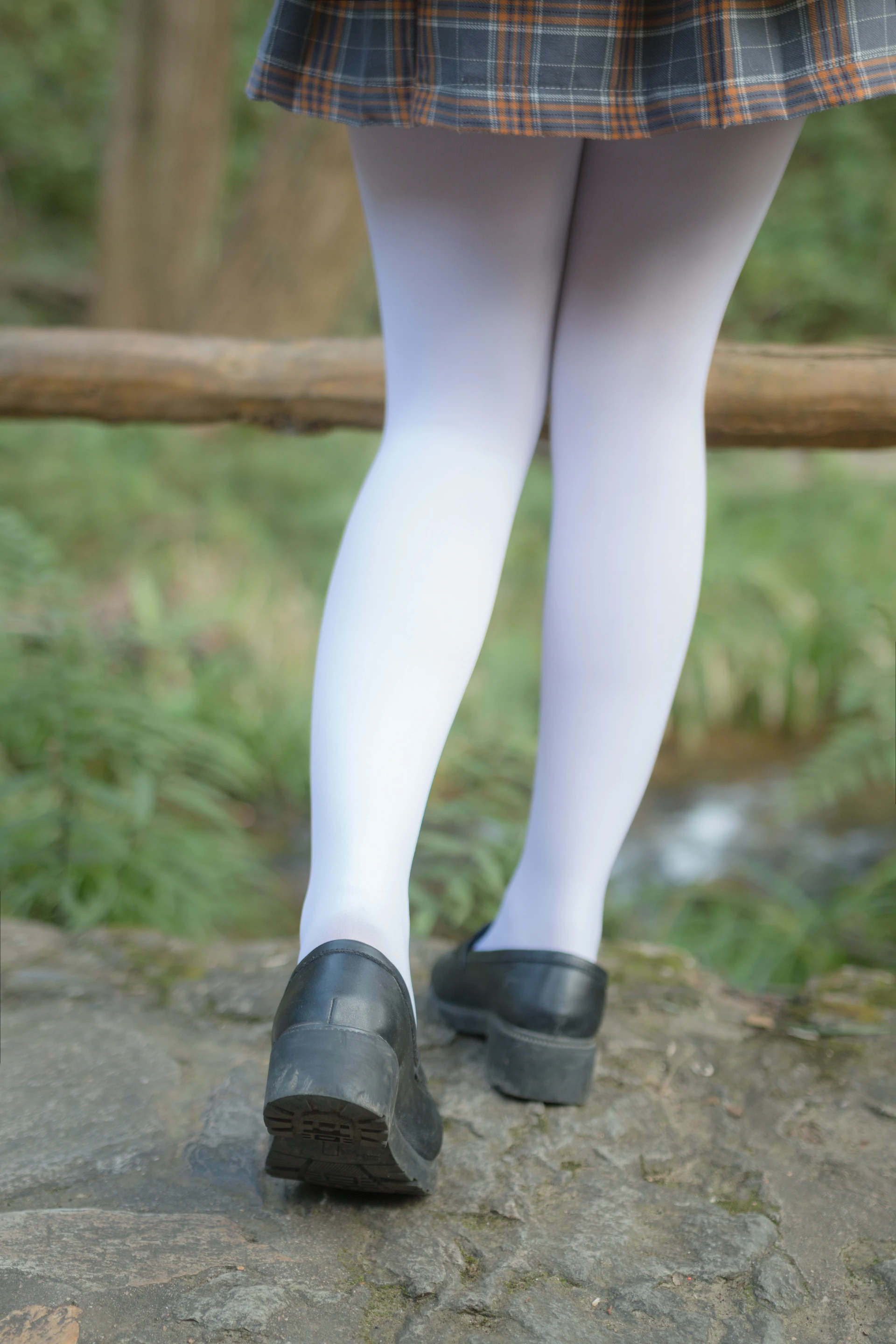 轻兰映画 VOL.002 [44P-362M]白丝, 美腿, 轻兰映画, 黑丝