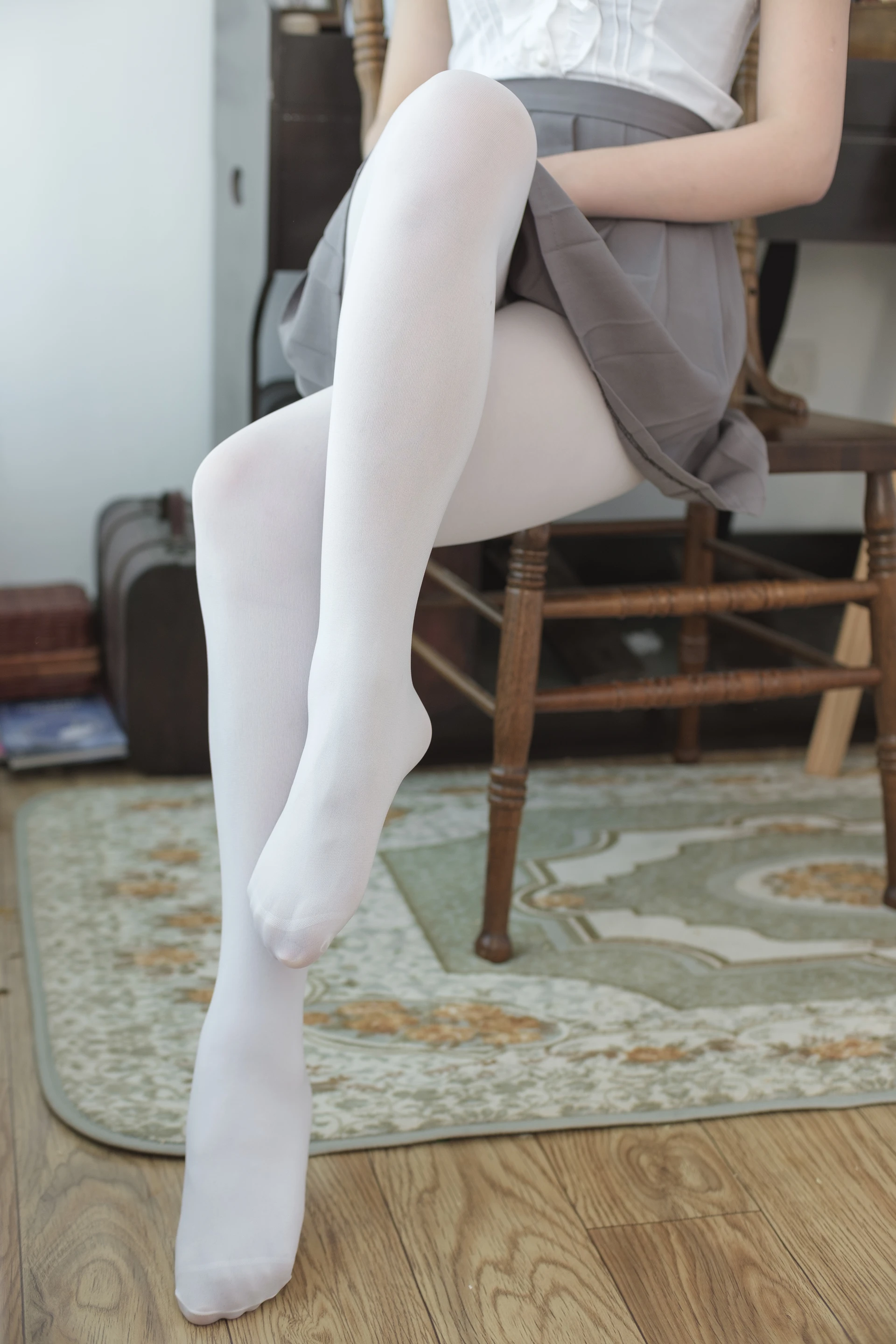 森萝财团 BETA-020 [71P-818M]白丝, 美腿