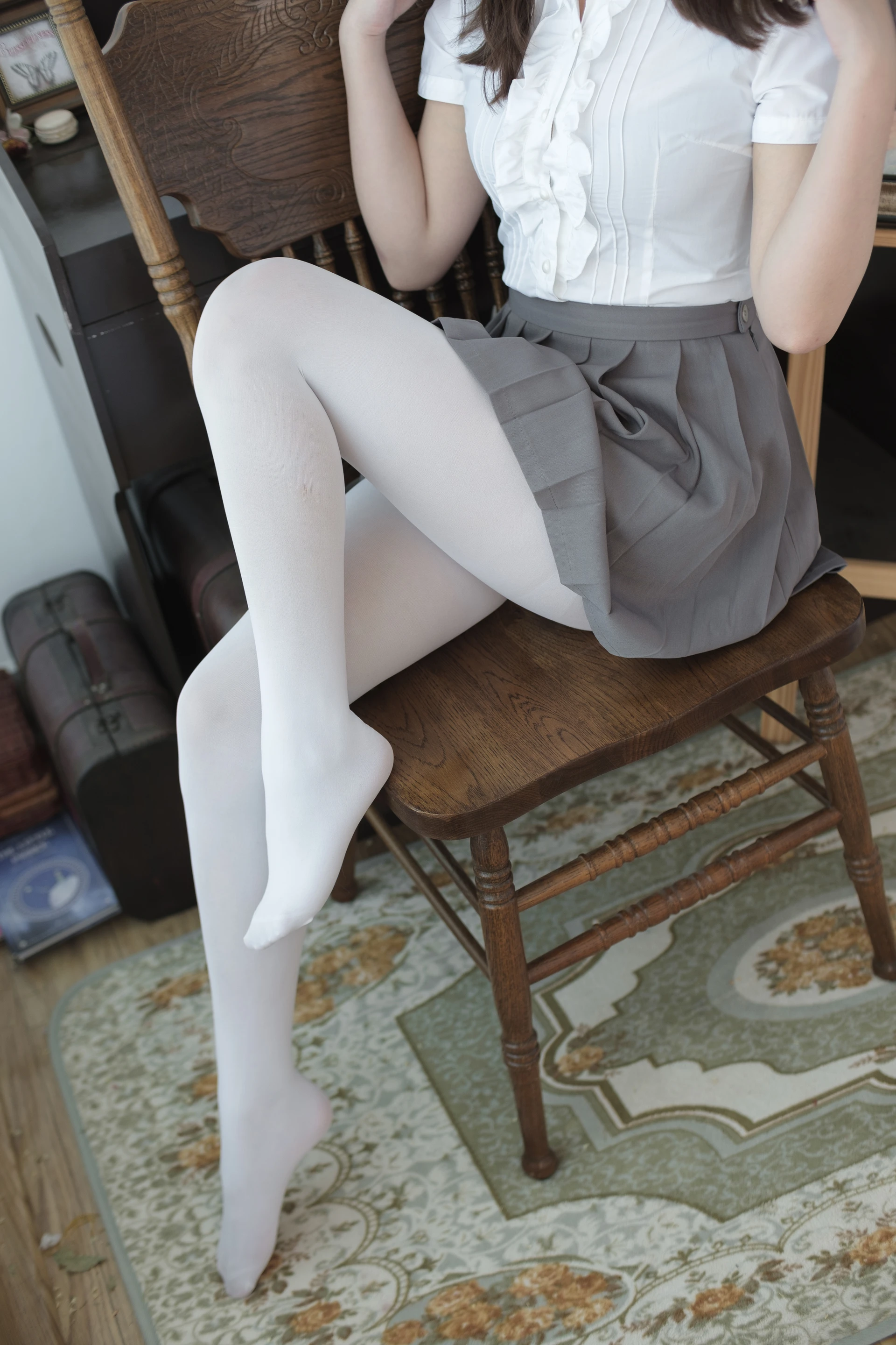 森萝财团 BETA-020 [71P-818M]白丝, 美腿