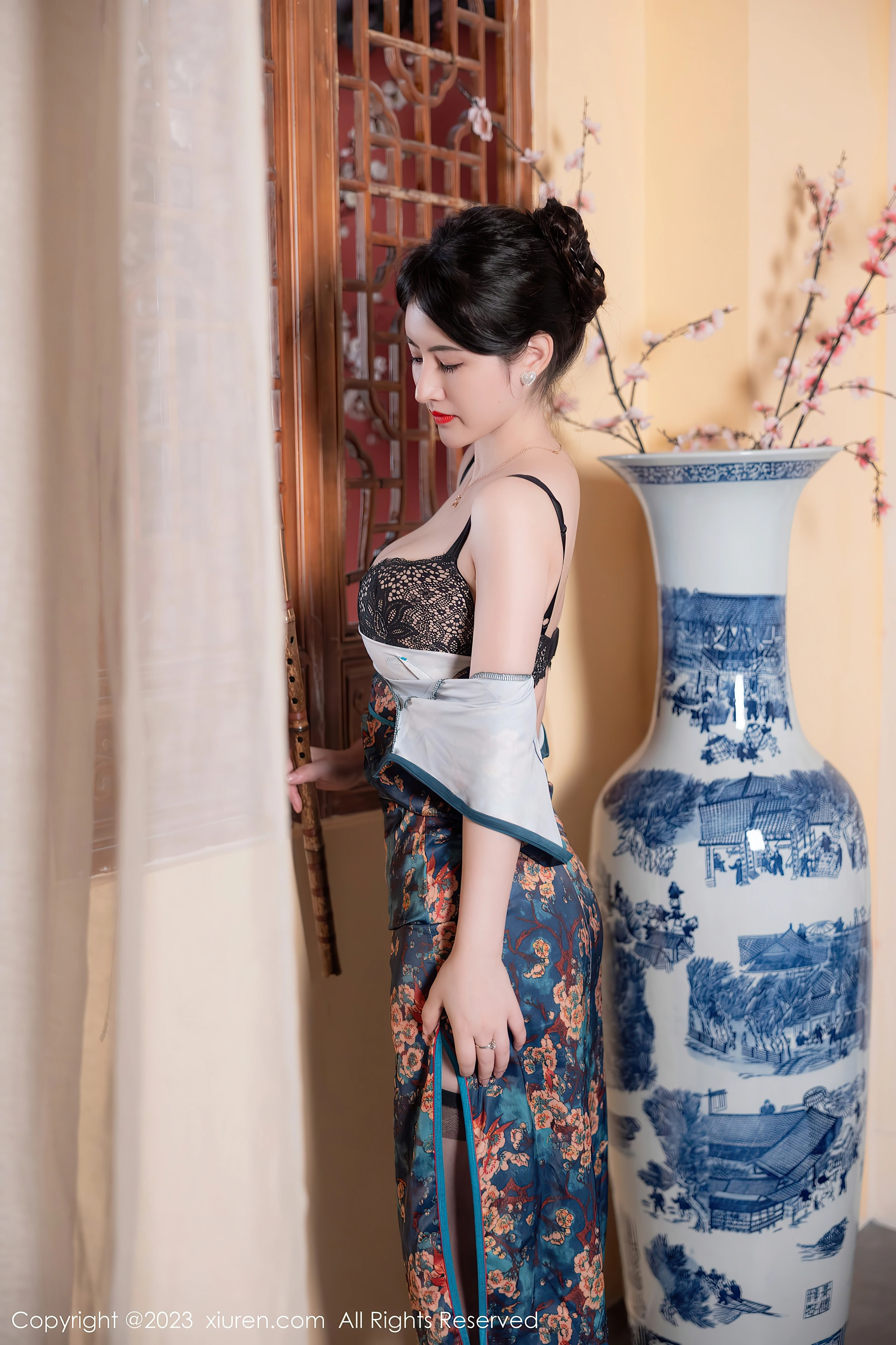 XIUREN秀人网 2023.07.10 NO.7051 诗诗kiki [82+1P781M]