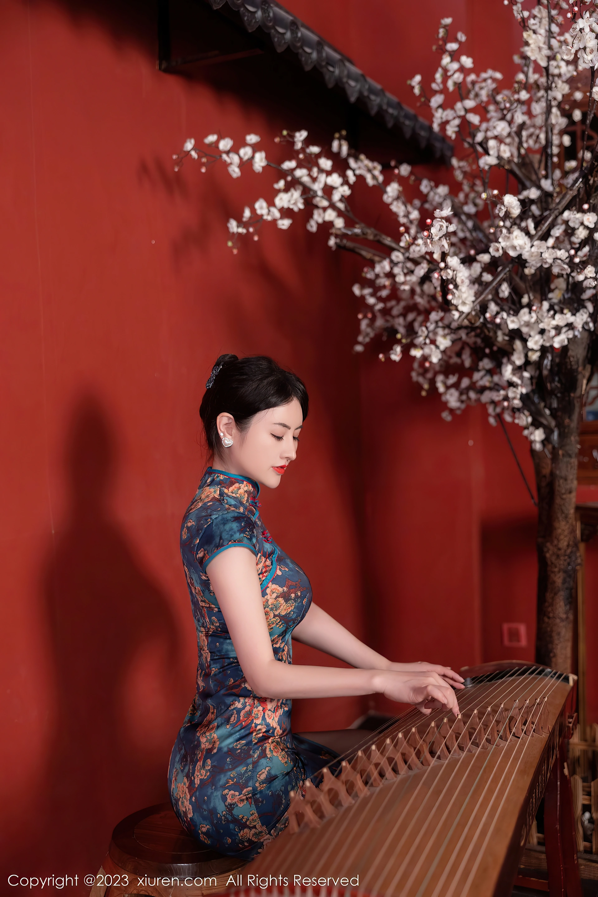 XIUREN秀人网 2023.07.10 NO.7051 诗诗kiki [82+1P781M]