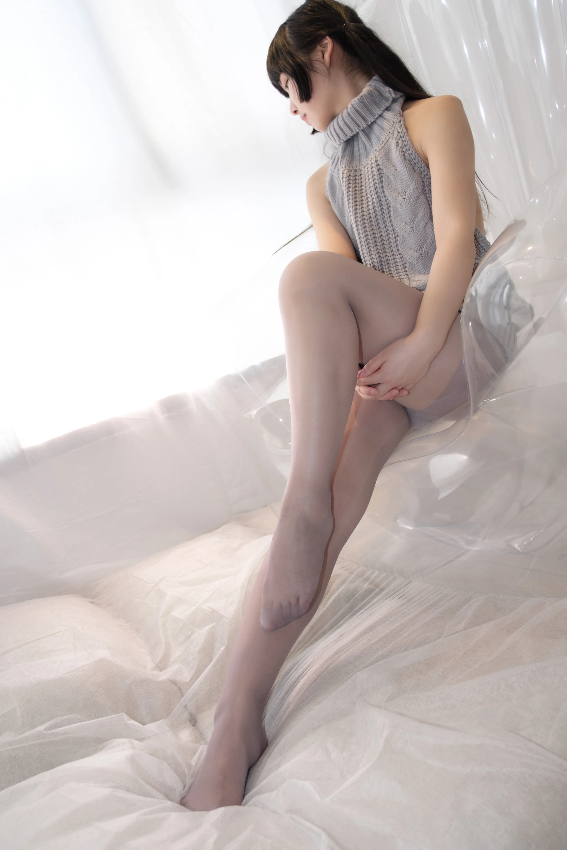 爱花写真 ALPHA-009 [98P-991M]可爱, 森萝财团, 爱花写真, 美腿, 露背毛衣, 黑丝