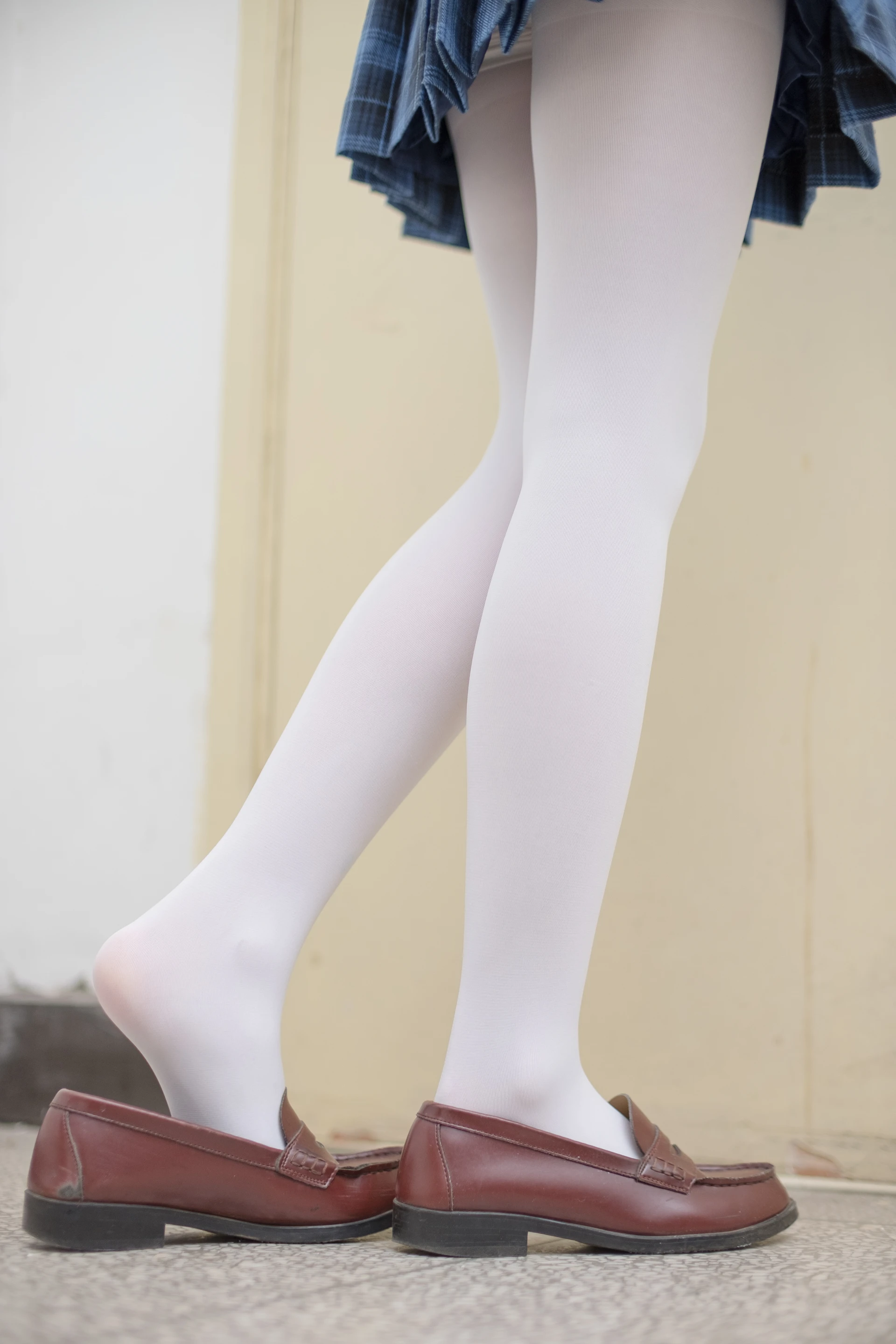 森萝财团 R15-044 [94P-595M]学生装, 森萝财团, 白丝, 美腿