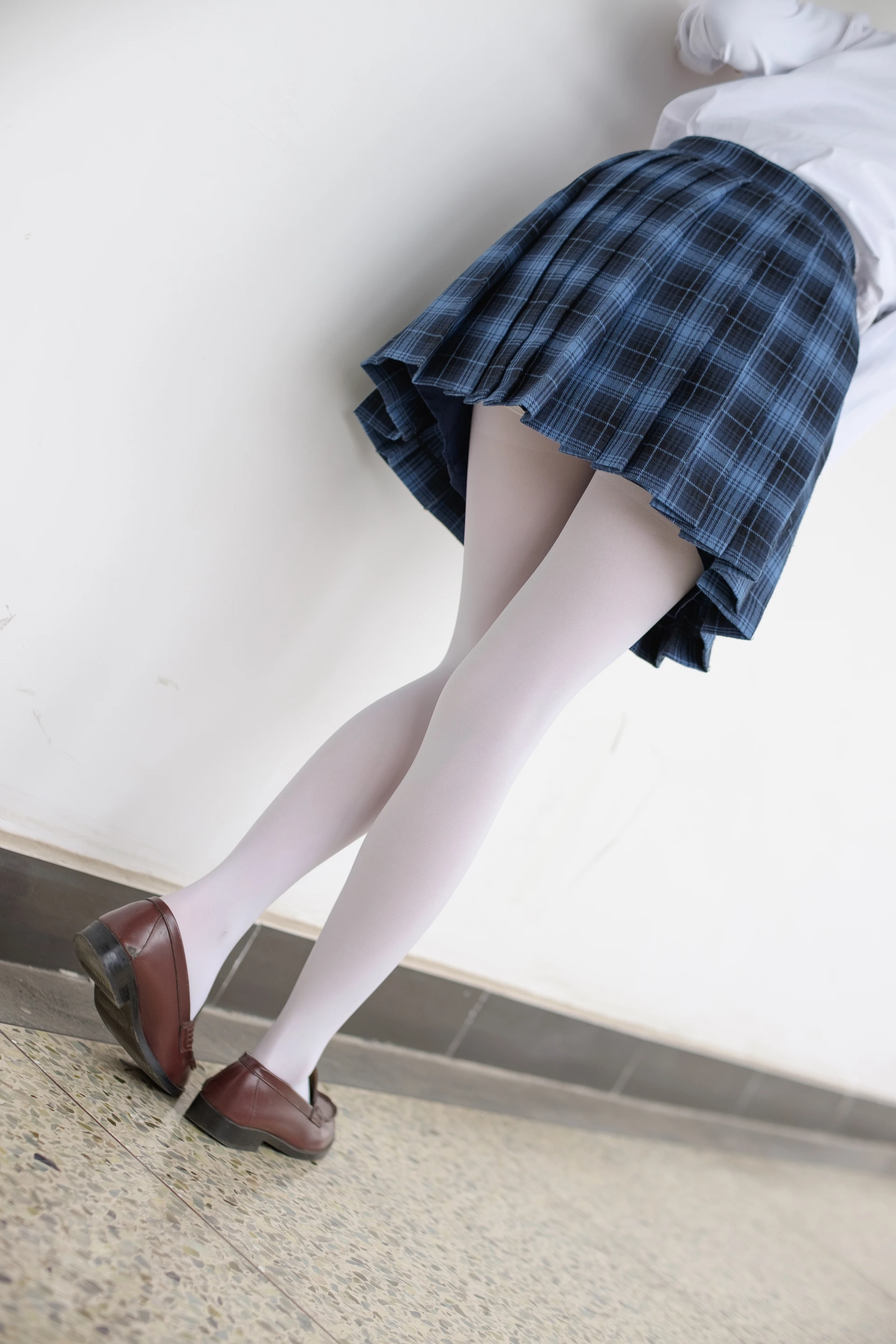 森萝财团 R15-044 [94P-595M]学生装, 森萝财团, 白丝, 美腿