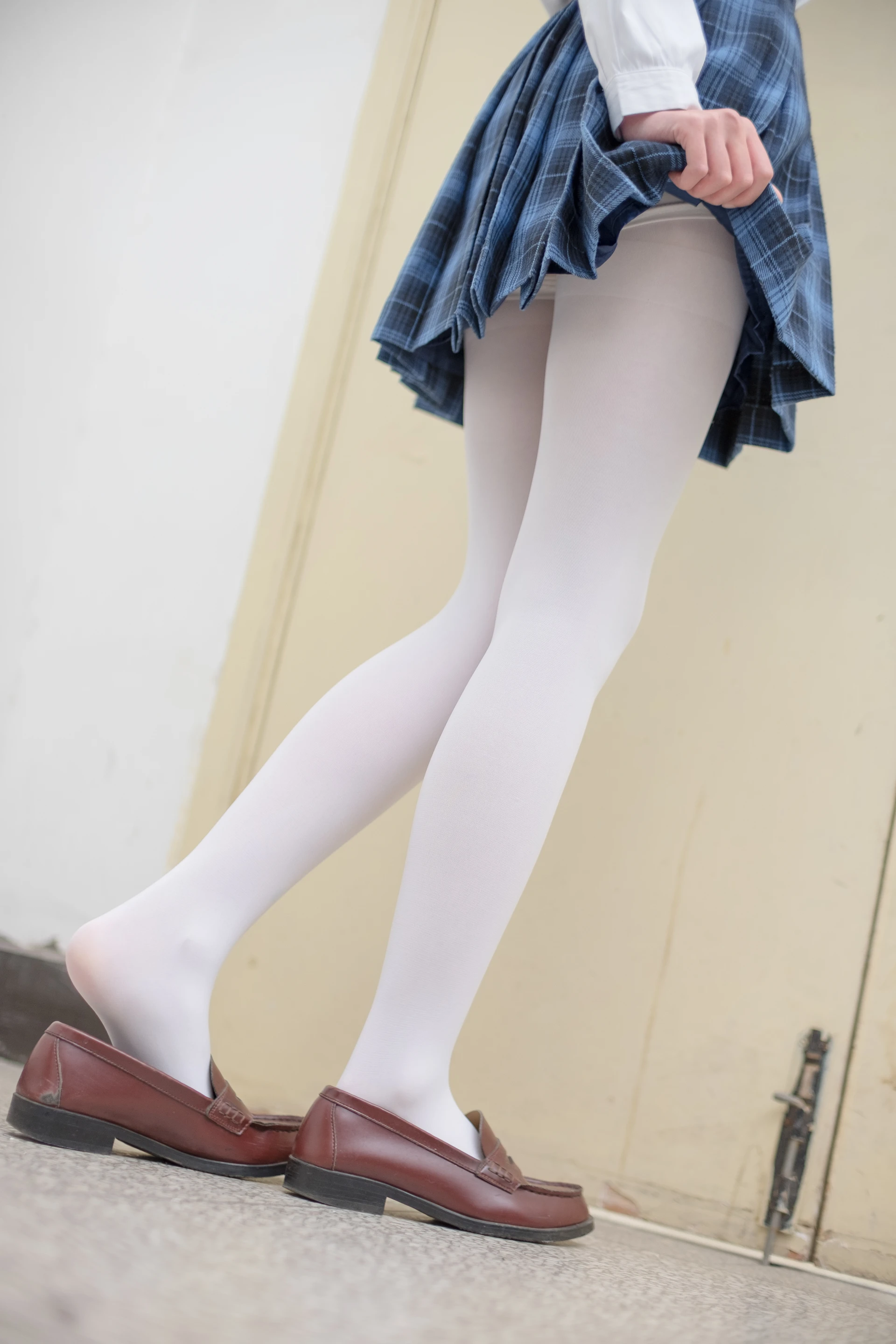 森萝财团 R15-044 [94P-595M]学生装, 森萝财团, 白丝, 美腿