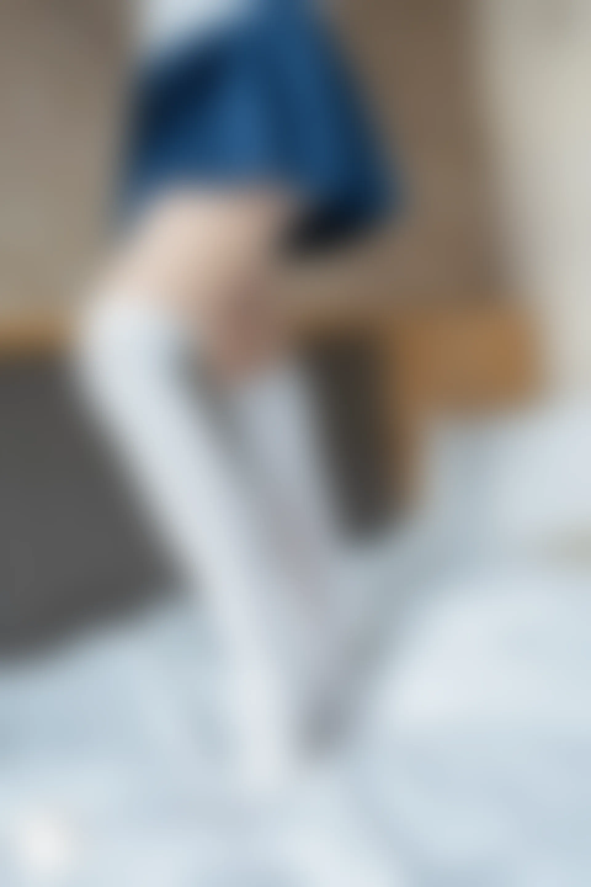 C37.006 蓝调白丝 [40P-78MB]