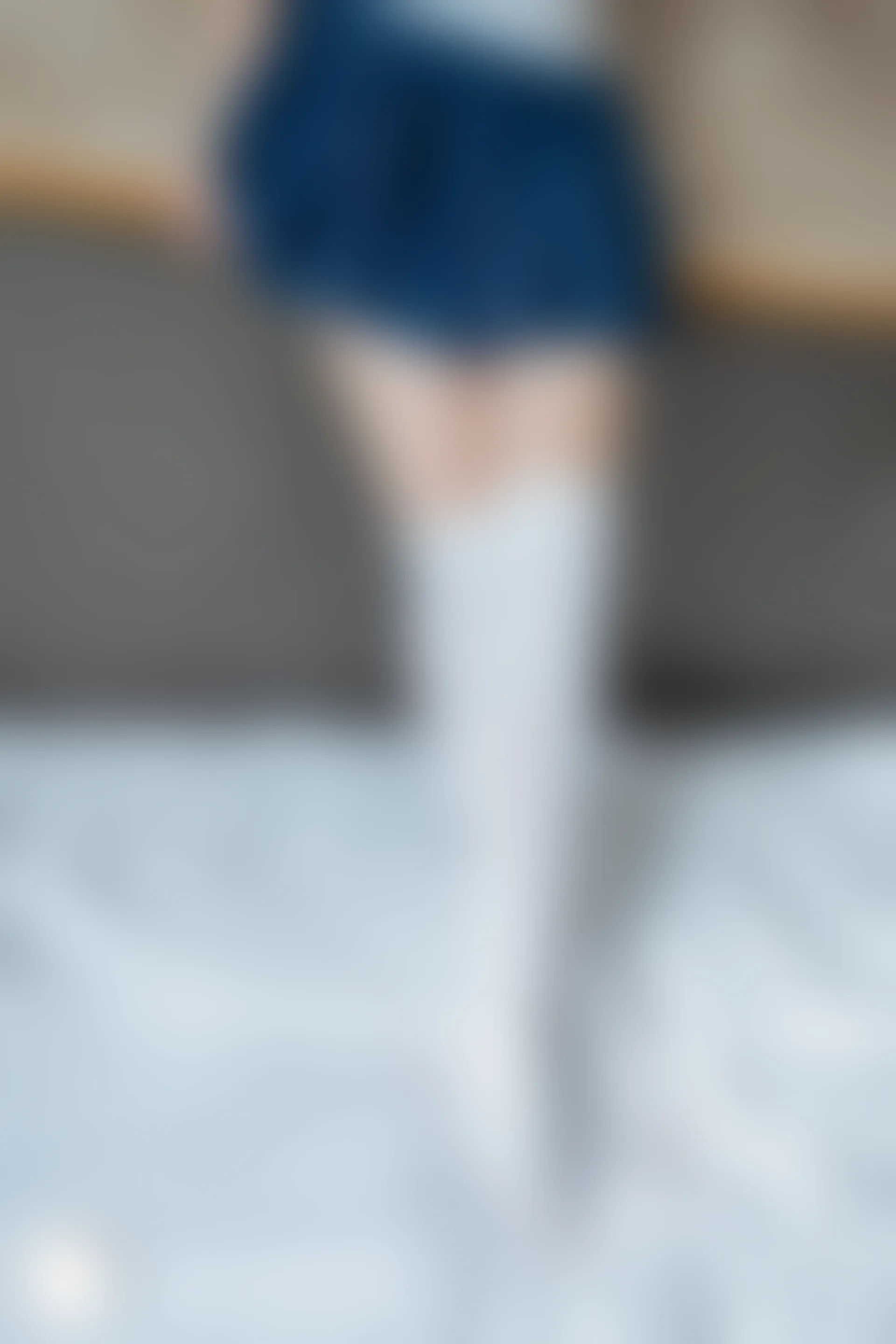 C37.006 蓝调白丝 [40P-78MB]