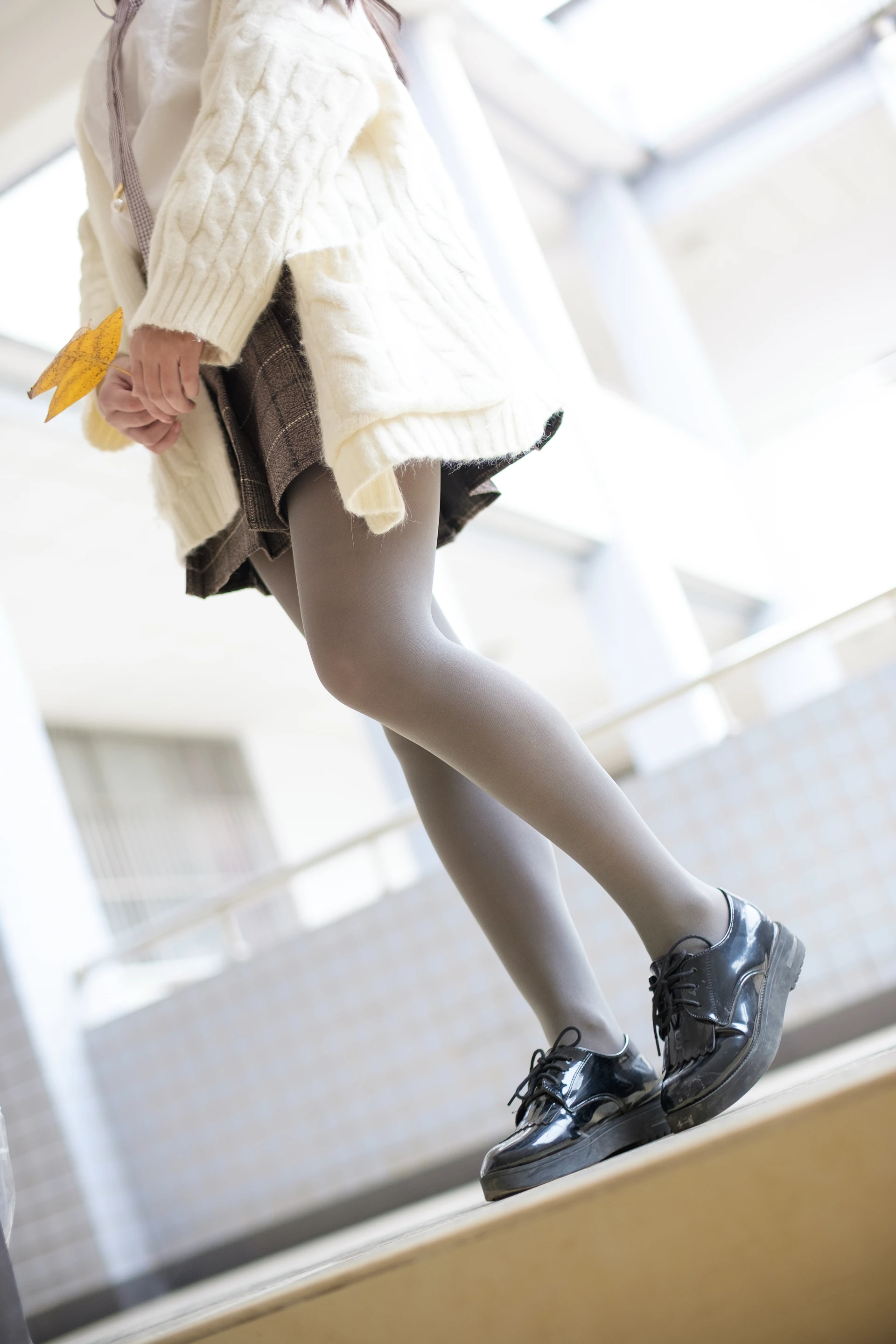 森萝财团 R15-042 [96P-549M]学生装, 森萝财团, 美腿, 黑丝