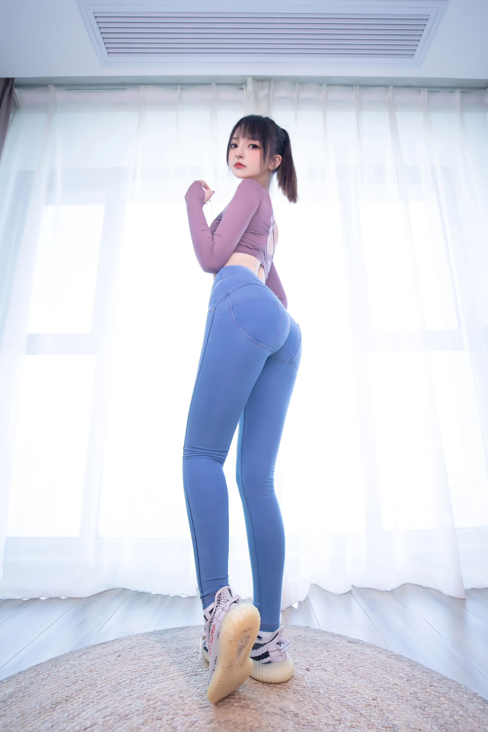 神楽坂真冬 第三季 序号31：牛仔裤女孩《牛仔狂热》 [150P2V-802MB]内衣, 双马尾, 白丝, 神楽坂真冬, 美腿, 美足, 肉丝