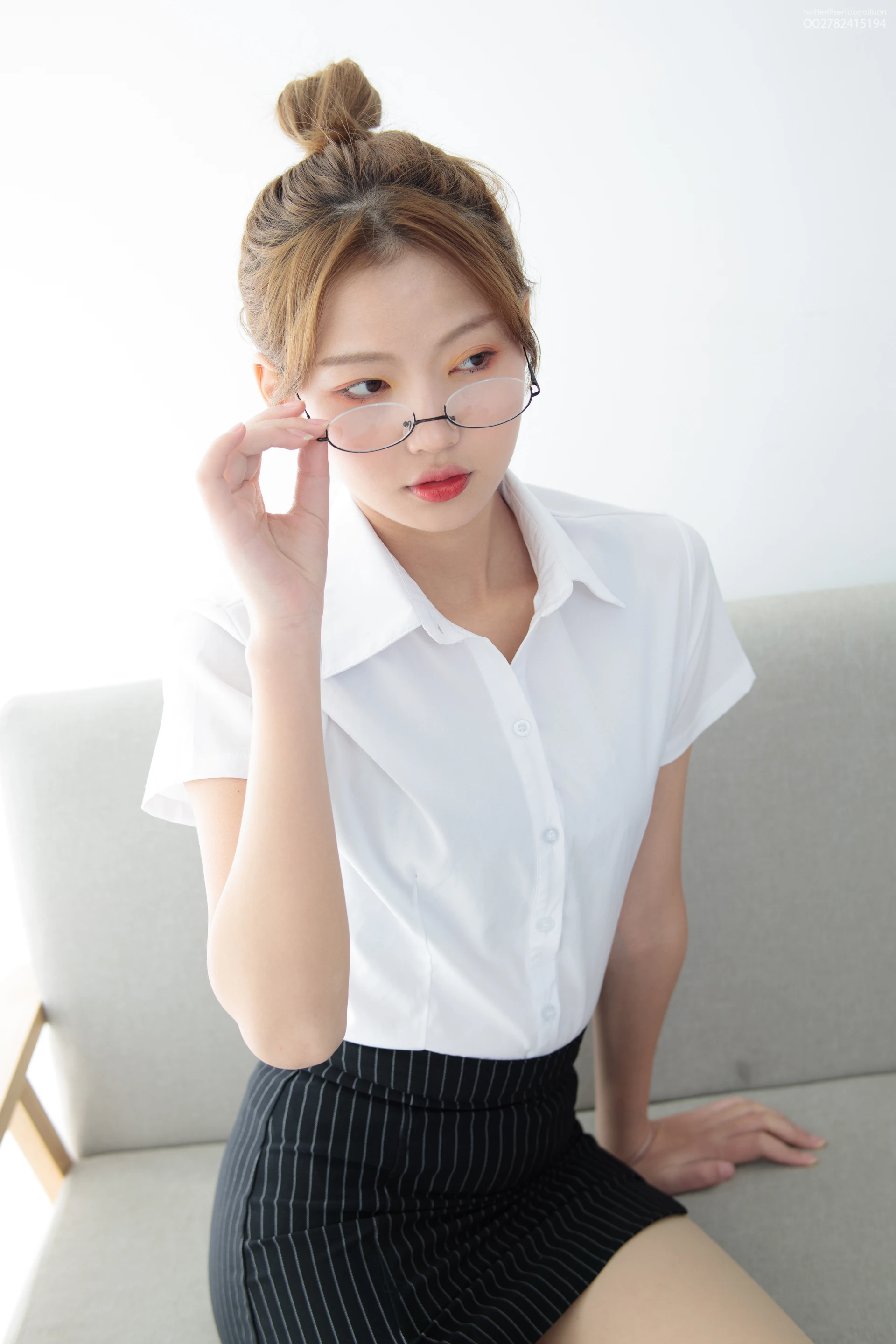 JKFUN-037 OL一定要搭配眼镜 50D肉丝 [63P1V-1.26G]JKFUN, OL, 制服, 美腿, 肉丝