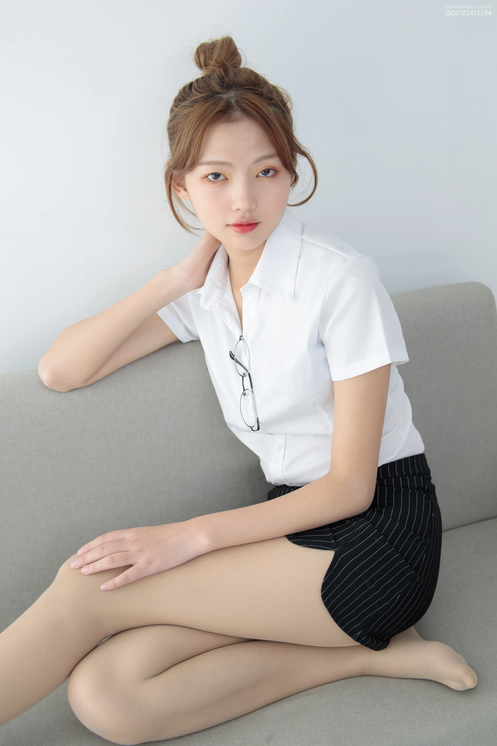 JKFUN-037 OL一定要搭配眼镜 50D肉丝 [63P1V-1.26G]JKFUN, OL, 制服, 美腿, 肉丝