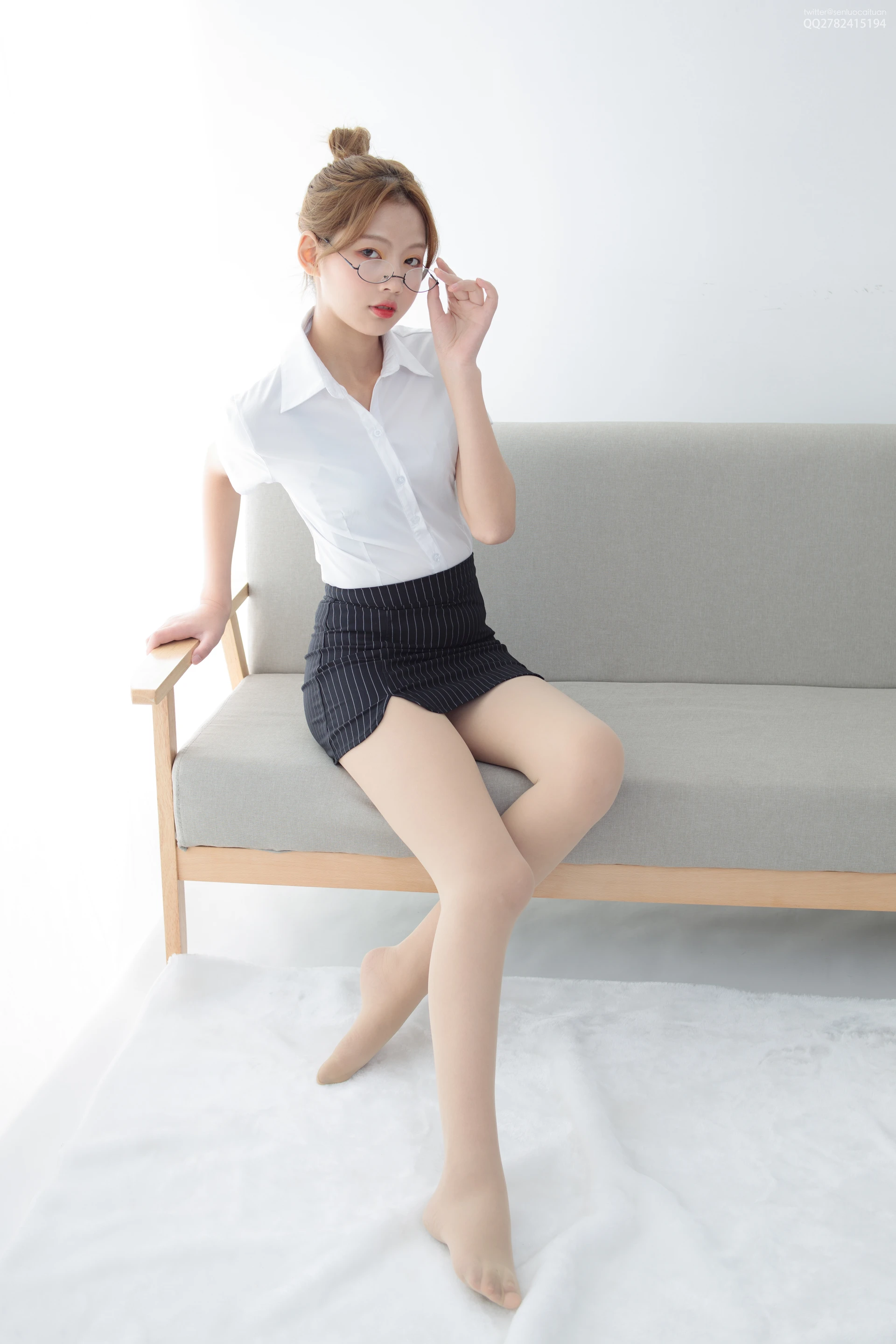 JKFUN-037 OL一定要搭配眼镜 50D肉丝 [63P1V-1.26G]JKFUN, OL, 制服, 美腿, 肉丝