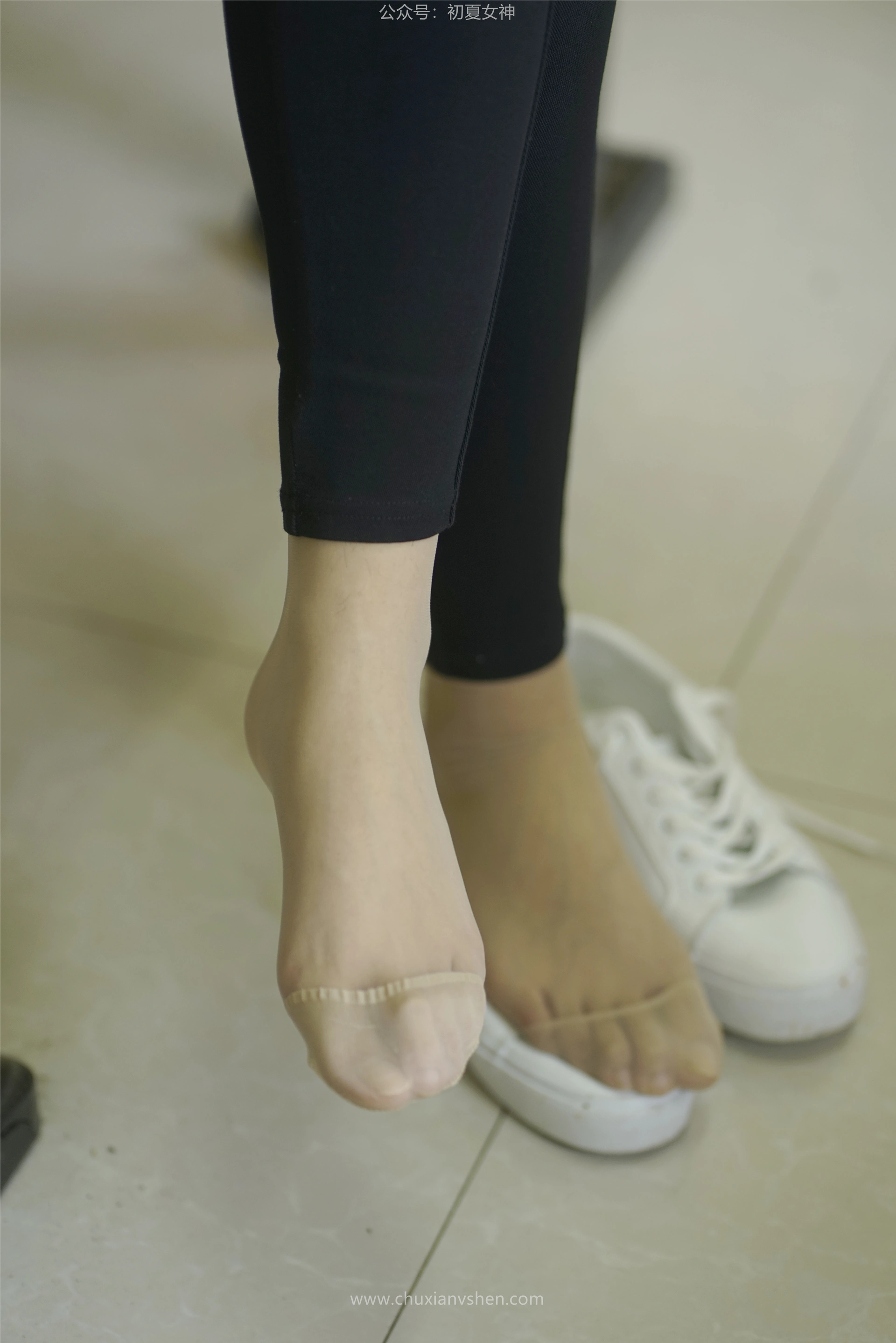 初夏女神 NO.067 依依 邻家女孩-毕业季[140P+1V／6.94GB]
