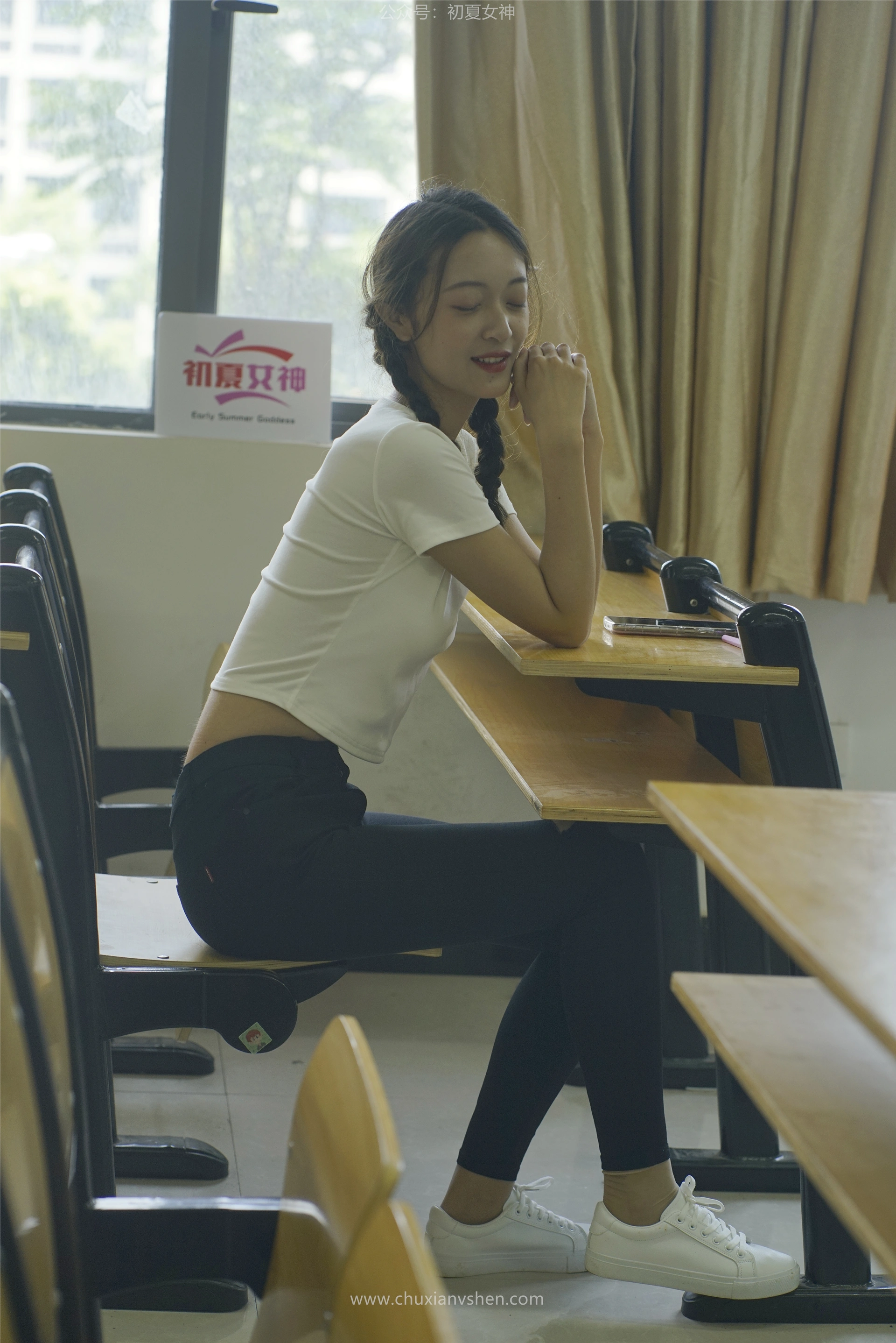 初夏女神 NO.067 依依 邻家女孩-毕业季[140P+1V／6.94GB]