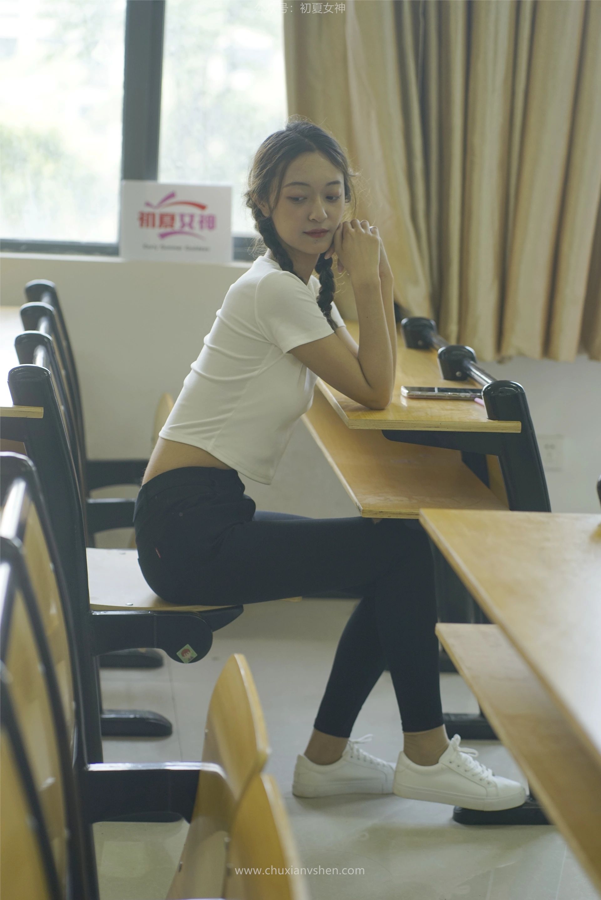 初夏女神 NO.067 依依 邻家女孩-毕业季[140P+1V／6.94GB]