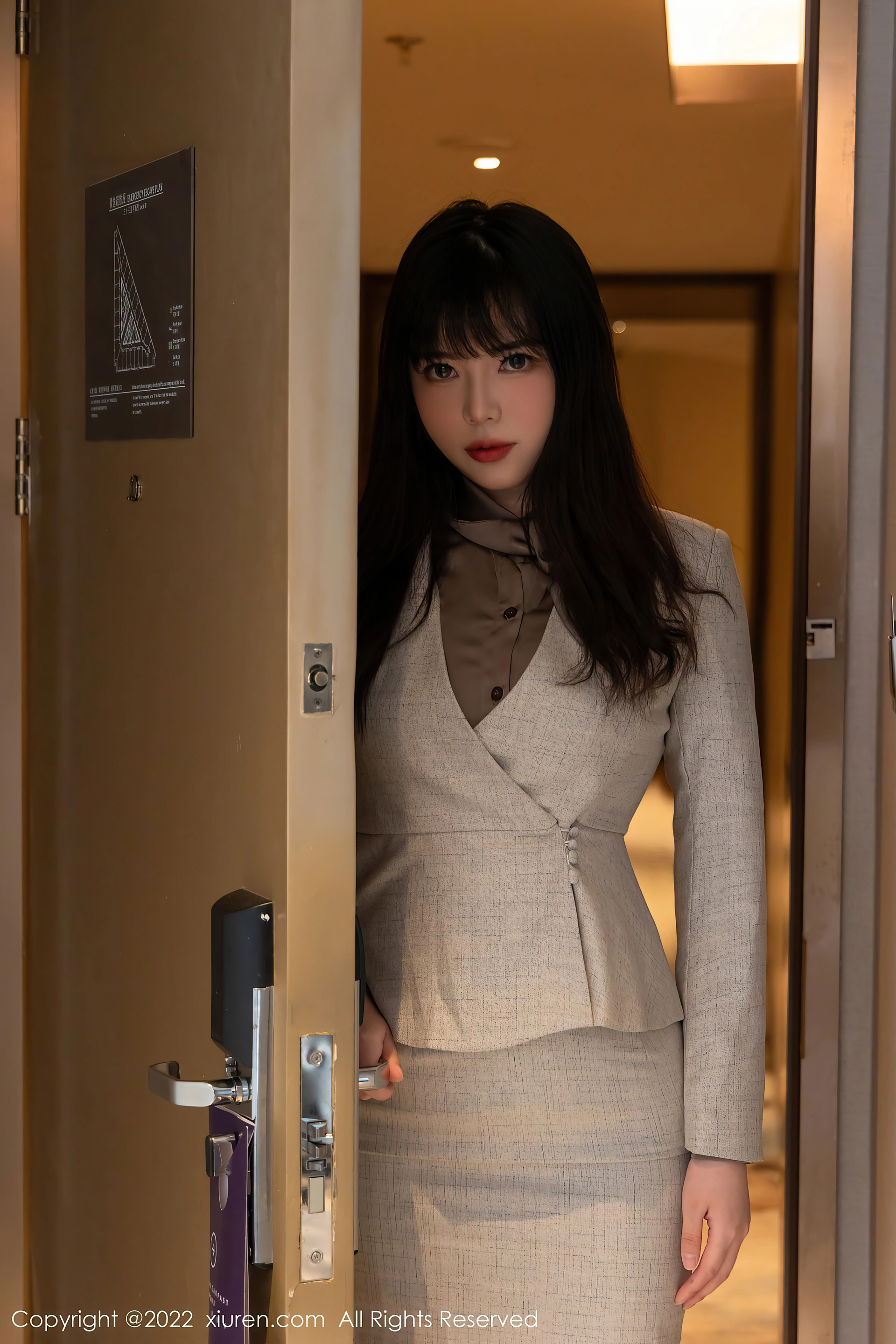 XiuRen秀人网 2022.03.09 No.4689 Arude薇薇 丝袜美腿[98+1P 904MB]