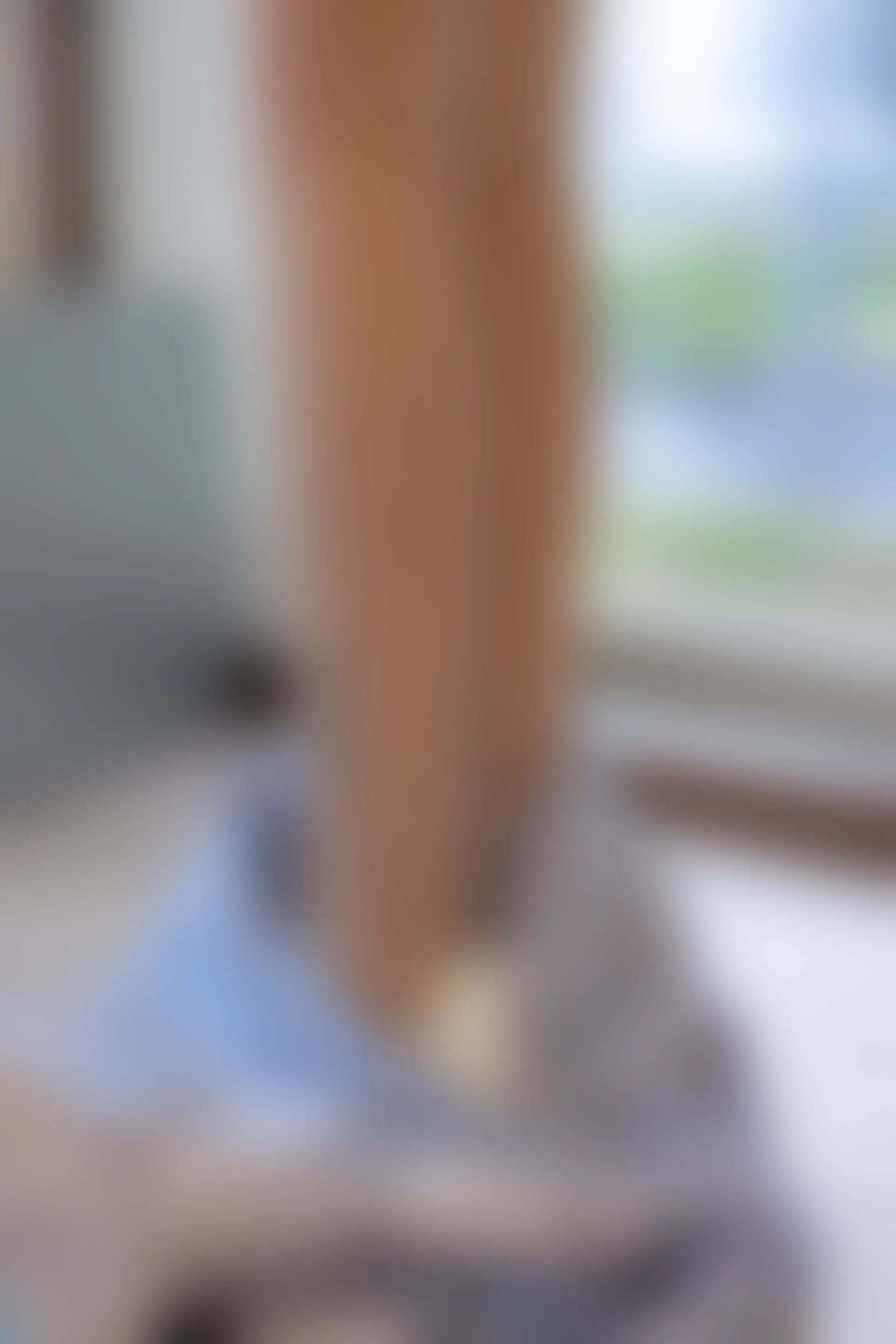 XiuRen秀人网 2022.02.21 No.4613 艾静香 三亚旅拍[41+1P 355MB]