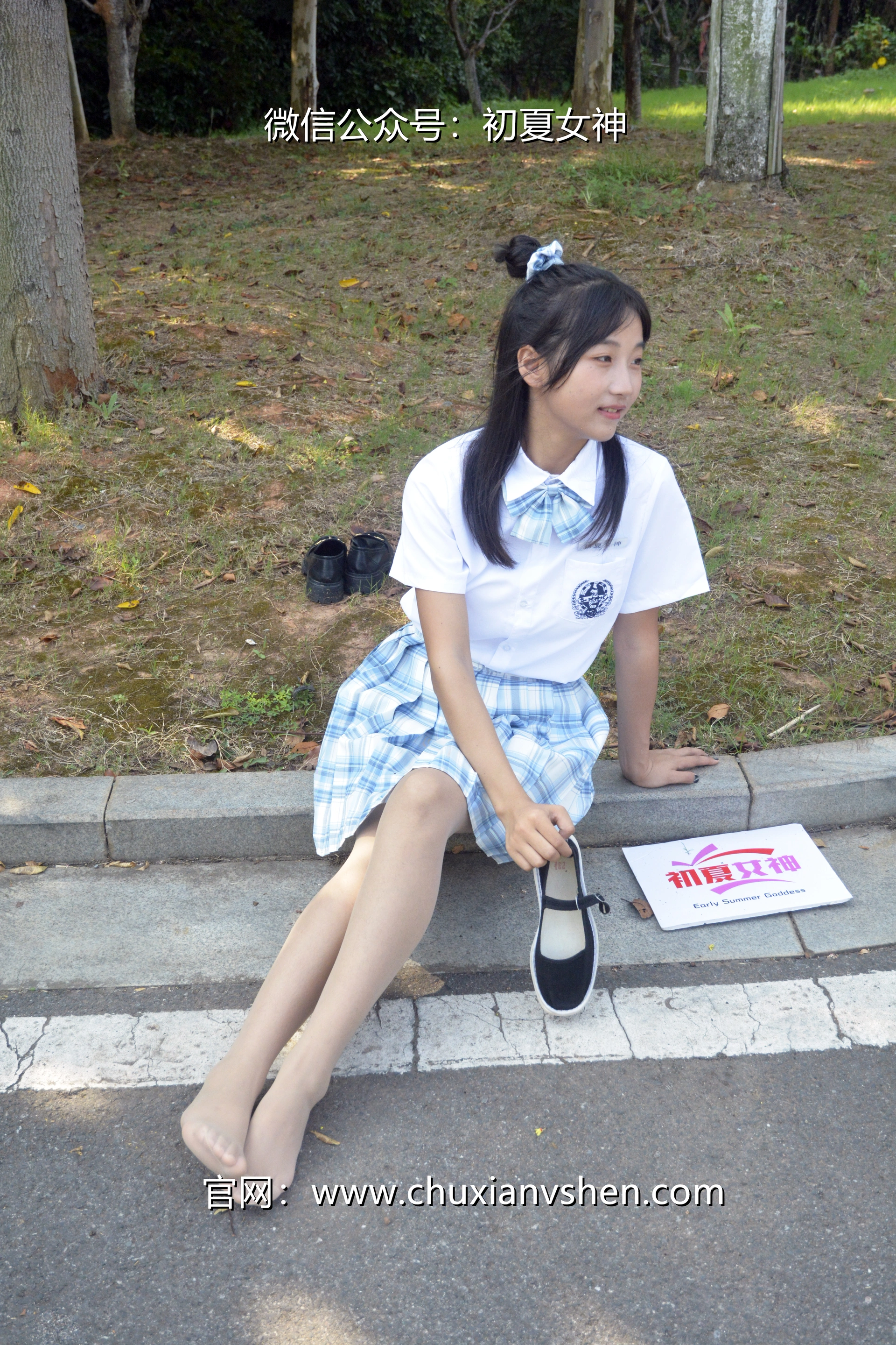 初夏女神 NO.020 点点 我的JK装[140P+1V／5.68GB]