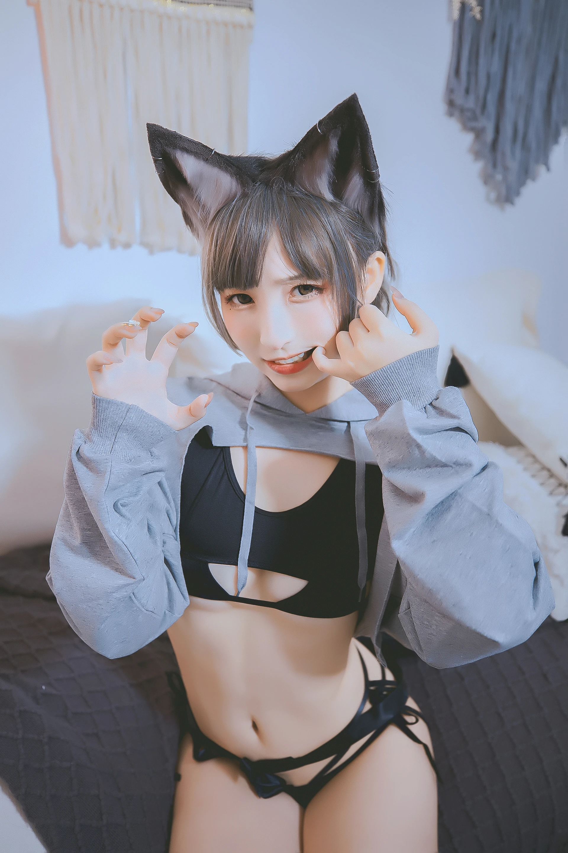 神楽坂真冬 第三季 序号4：《危険な耳》狼妹&兔娘 [150P4V-959MB]内衣, 白丝, 神楽坂真冬, 美腿, 美足, 露背毛衣, 黑丝