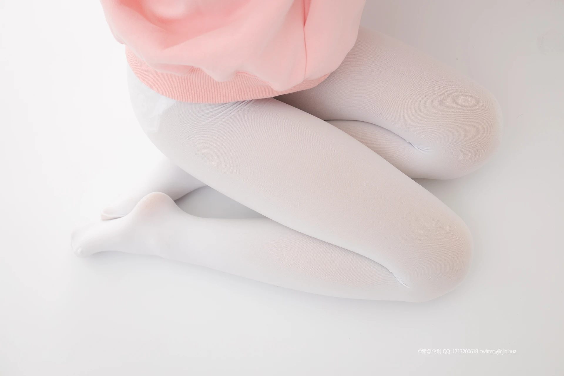 紧急企划 VOL.012 [98P1V-1.19G] 一只喵喵梓一只喵喵梓, 可爱, 白丝, 紧急企划, 美腿, 美足, 超短裙, 黑丝