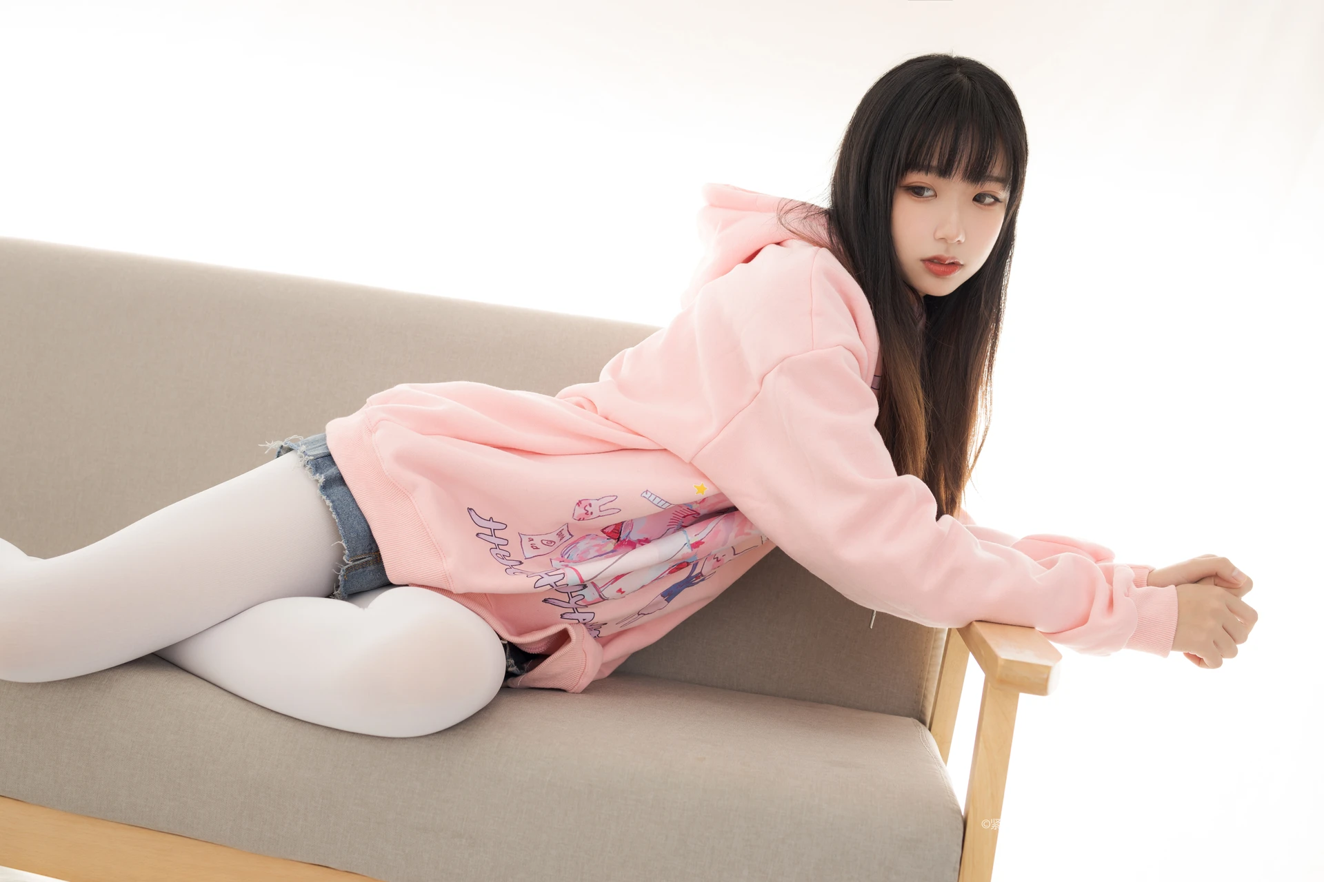 紧急企划 VOL.012 [98P1V-1.19G] 一只喵喵梓一只喵喵梓, 可爱, 白丝, 紧急企划, 美腿, 美足, 超短裙, 黑丝