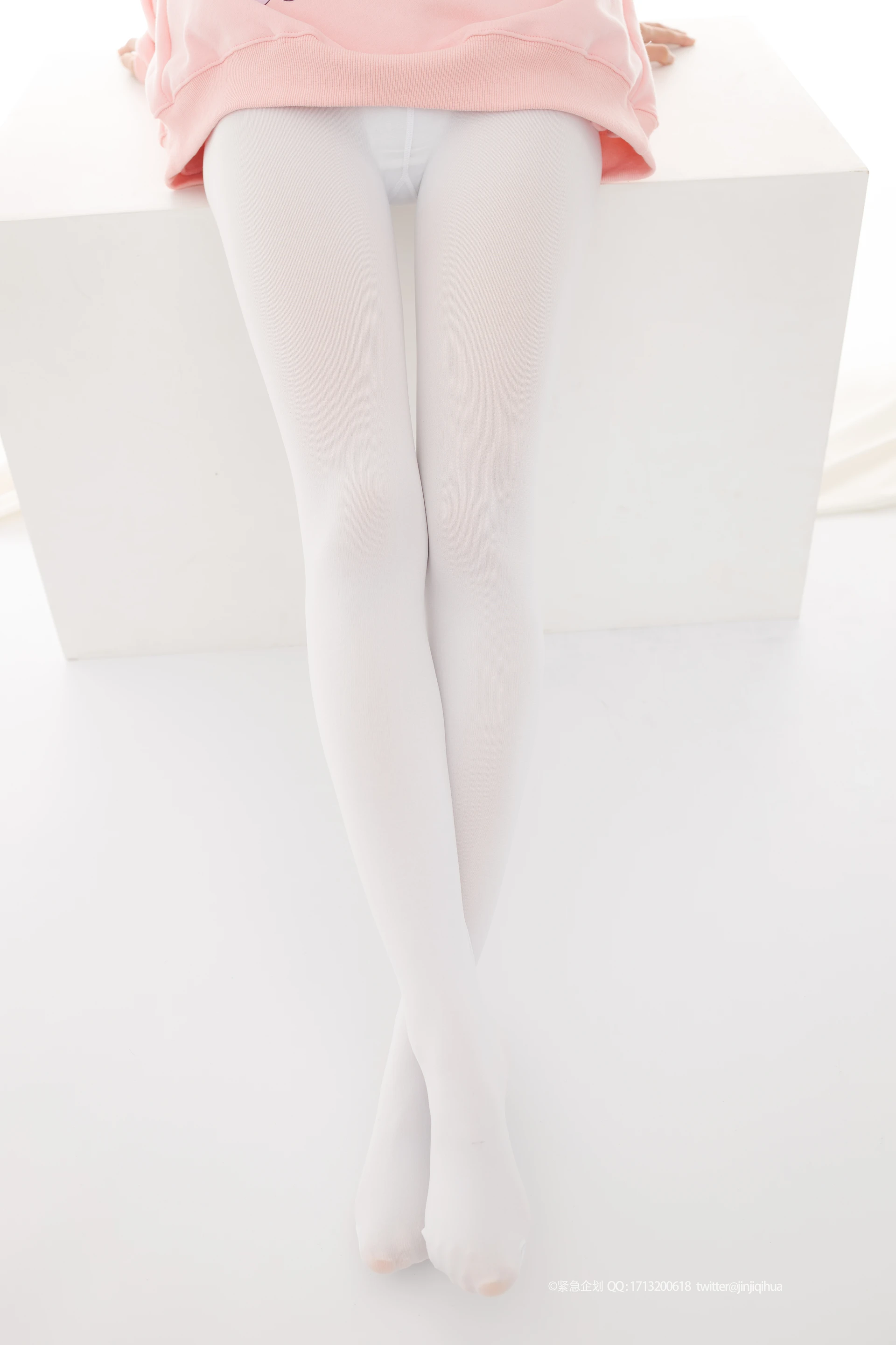 紧急企划 VOL.012 [98P1V-1.19G] 一只喵喵梓一只喵喵梓, 可爱, 白丝, 紧急企划, 美腿, 美足, 超短裙, 黑丝