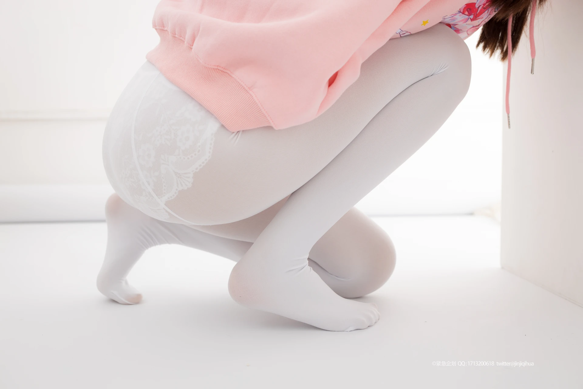 紧急企划 VOL.012 [98P1V-1.19G] 一只喵喵梓一只喵喵梓, 可爱, 白丝, 紧急企划, 美腿, 美足, 超短裙, 黑丝