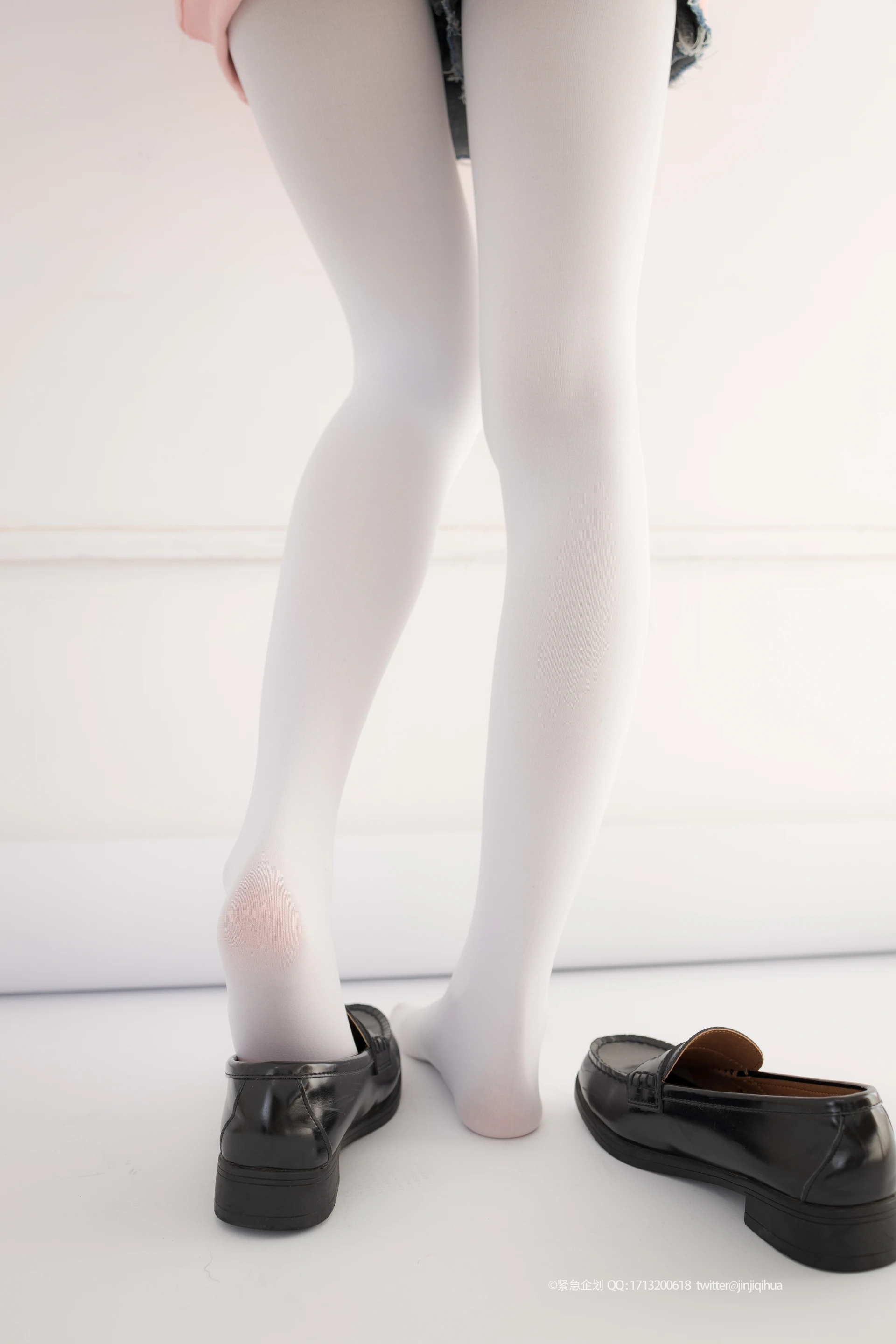 紧急企划 VOL.012 [98P1V-1.19G] 一只喵喵梓一只喵喵梓, 可爱, 白丝, 紧急企划, 美腿, 美足, 超短裙, 黑丝