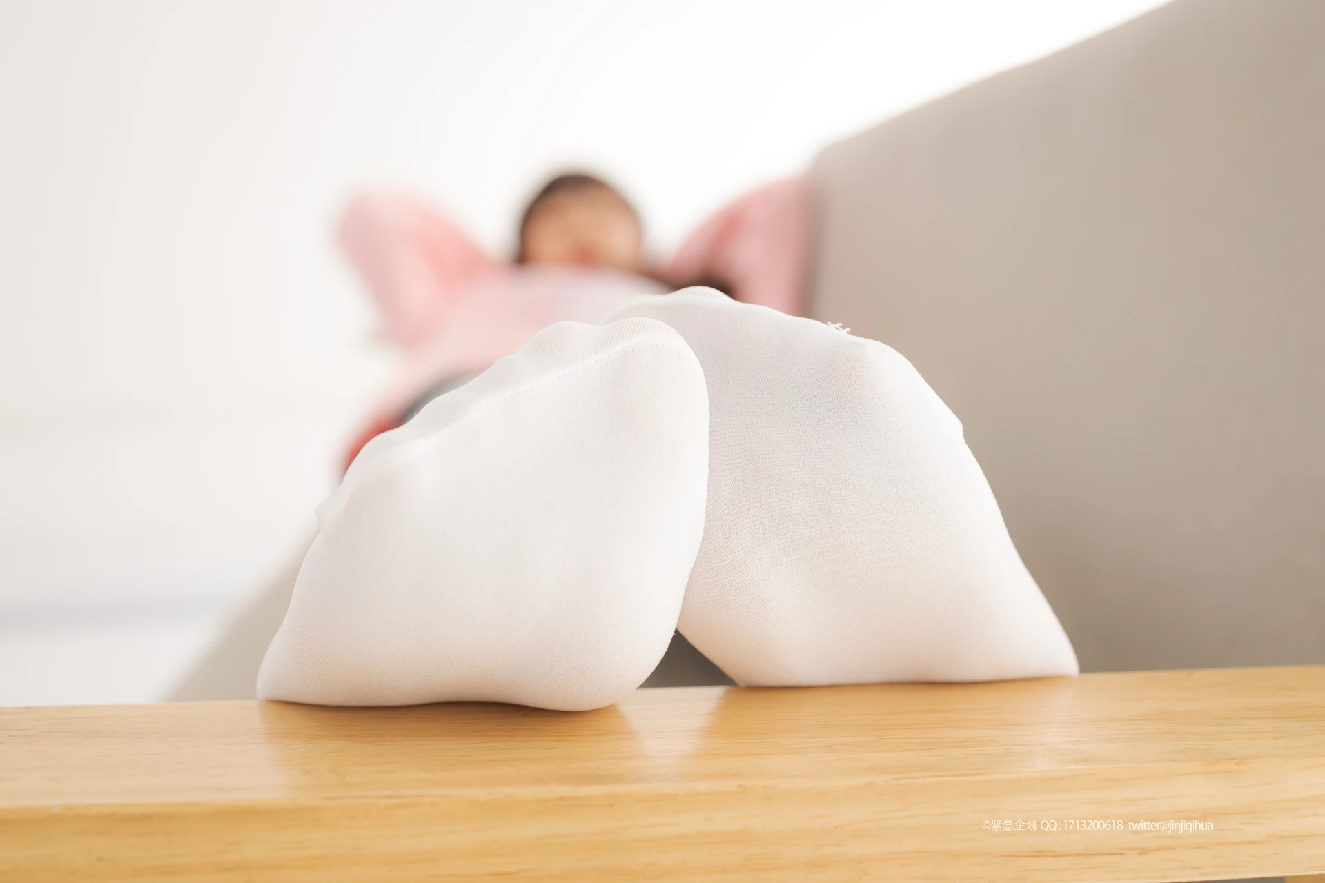 紧急企划 VOL.012 [98P1V-1.19G] 一只喵喵梓一只喵喵梓, 可爱, 白丝, 紧急企划, 美腿, 美足, 超短裙, 黑丝