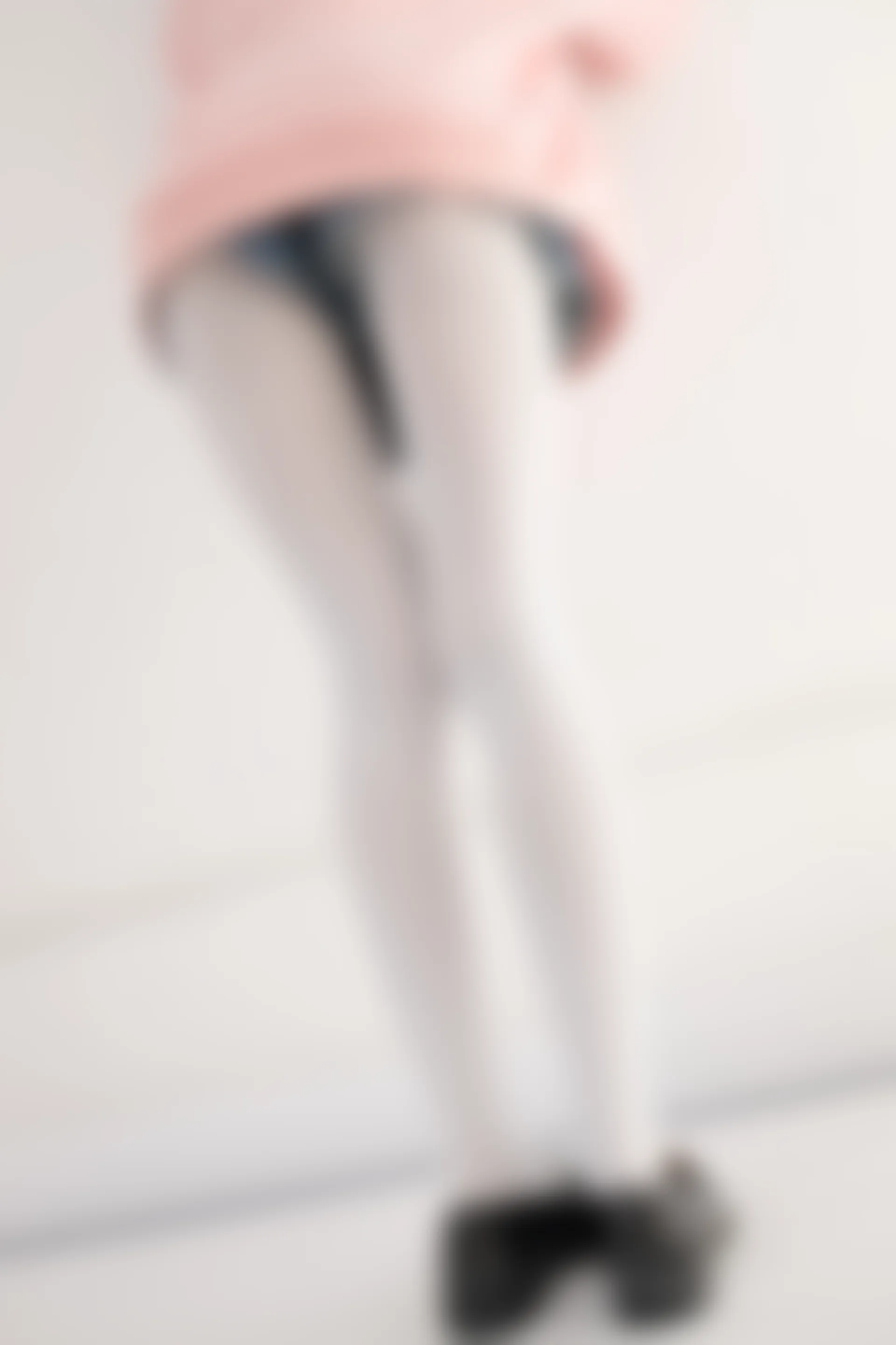 紧急企划 VOL.012 [98P1V-1.19G] 一只喵喵梓一只喵喵梓, 可爱, 白丝, 紧急企划, 美腿, 美足, 超短裙, 黑丝