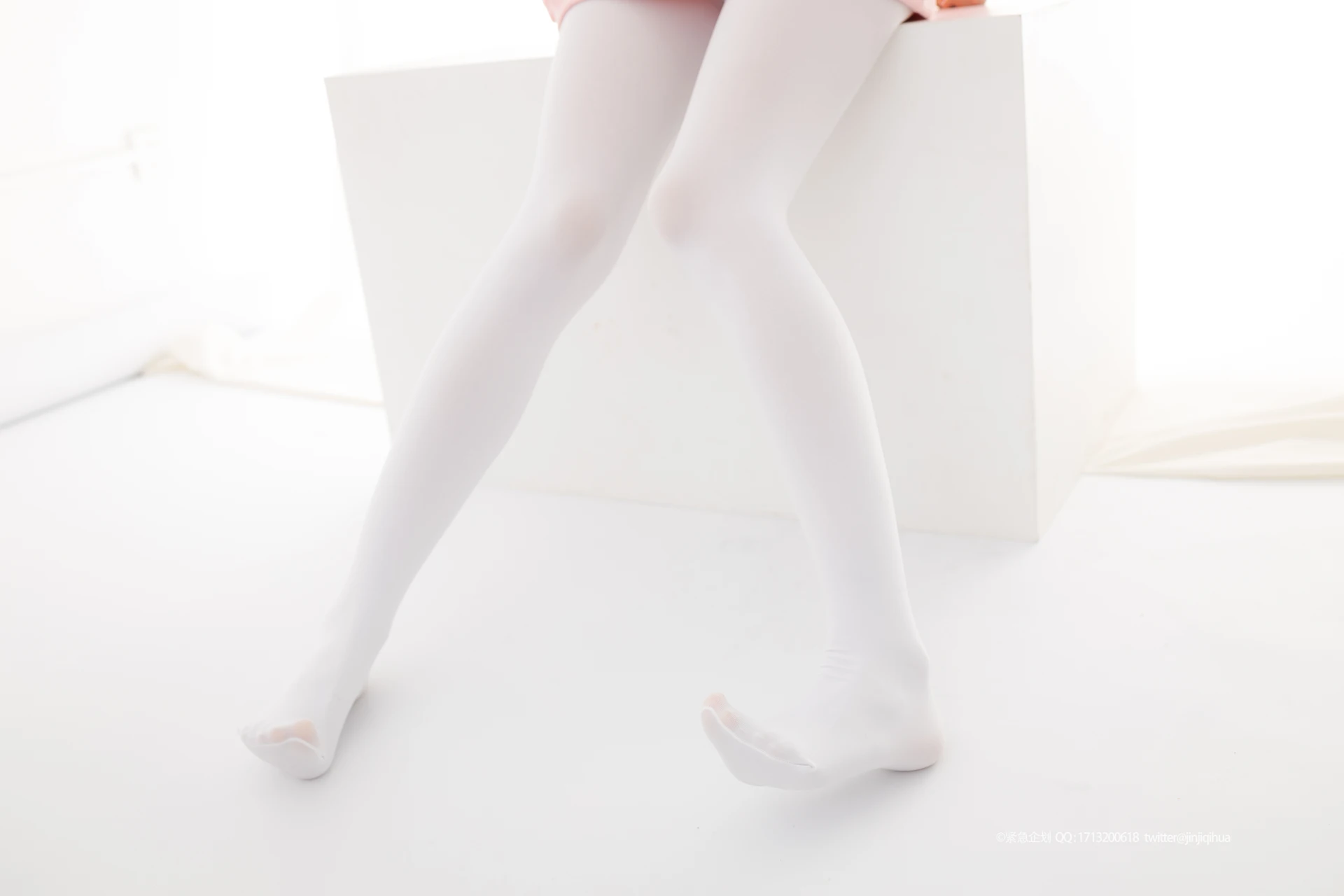 紧急企划 VOL.012 [98P1V-1.19G] 一只喵喵梓一只喵喵梓, 可爱, 白丝, 紧急企划, 美腿, 美足, 超短裙, 黑丝