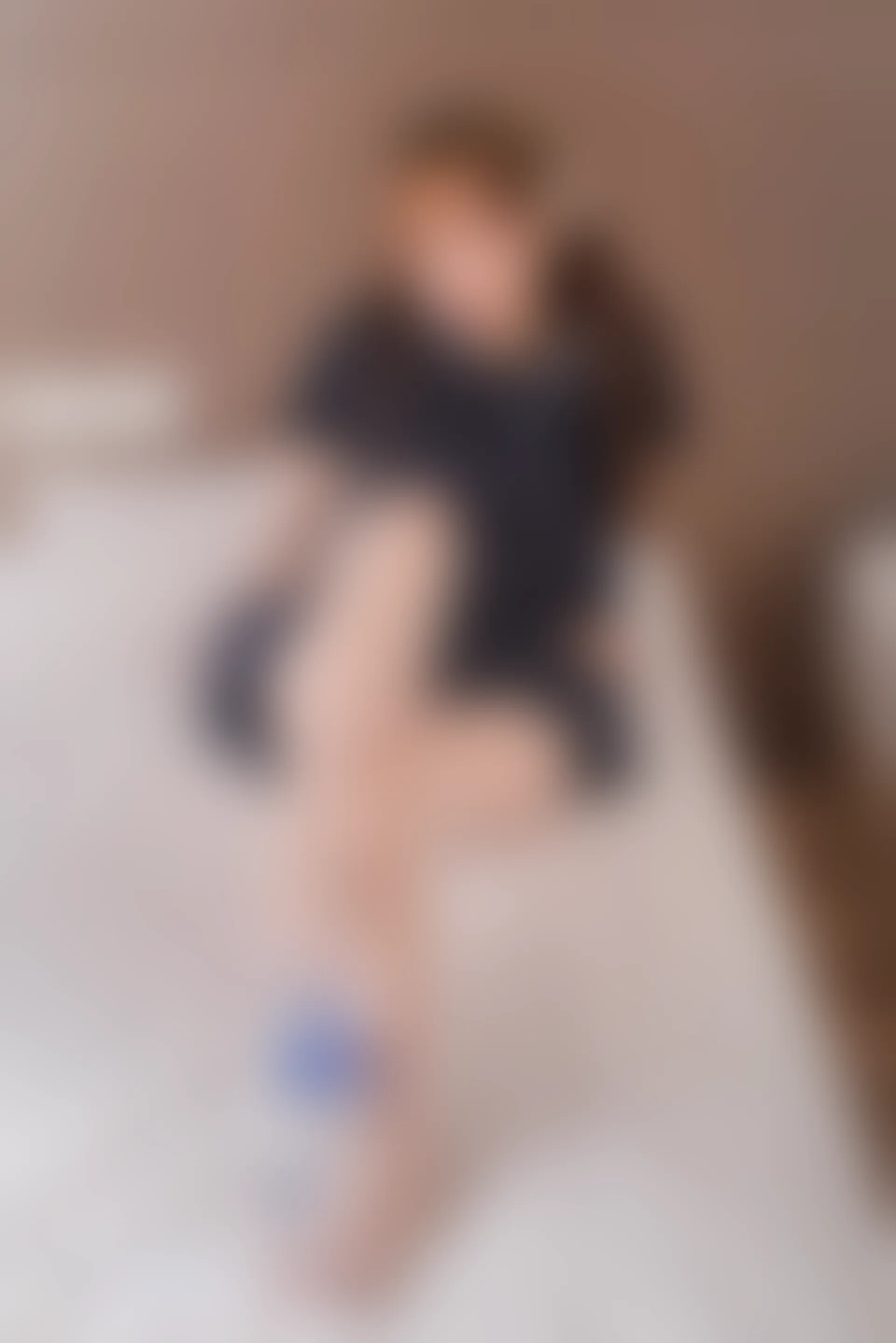C03.008 制服黑三本 [42P-319MB]