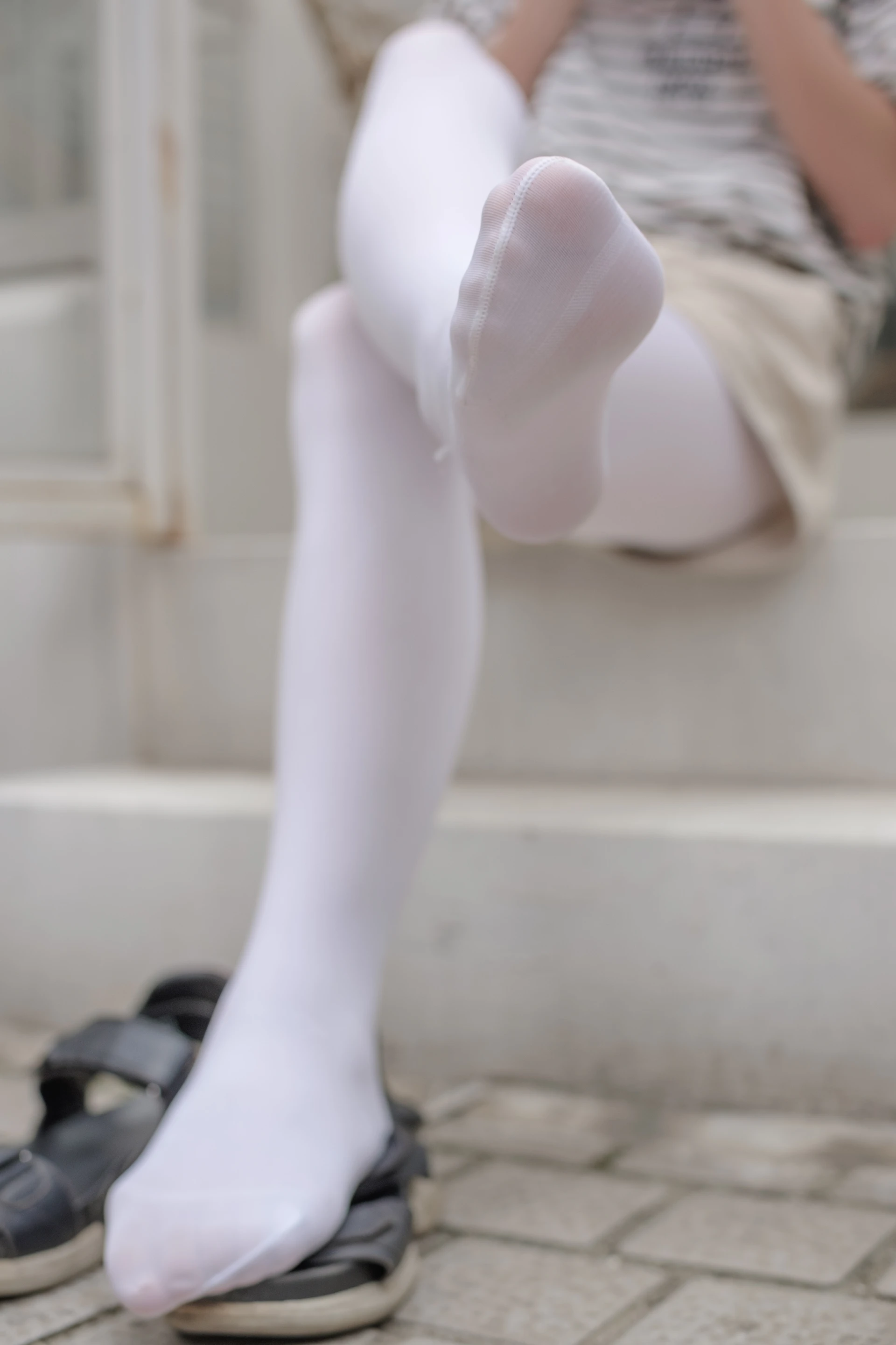 萝财团 FREE-001 [59P-294M] 标签：森萝财团, 白丝