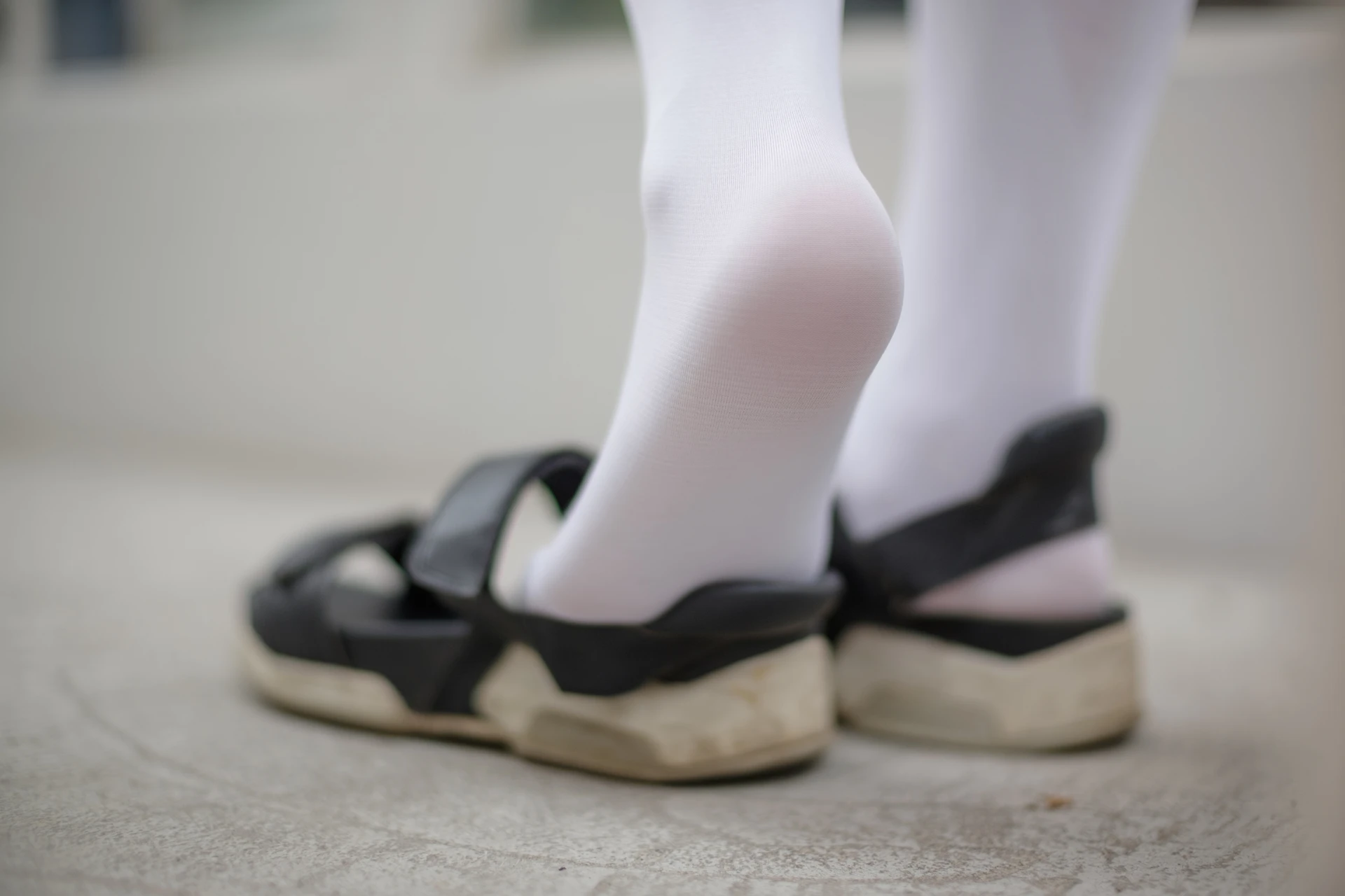 萝财团 FREE-001 [59P-294M] 标签：森萝财团, 白丝