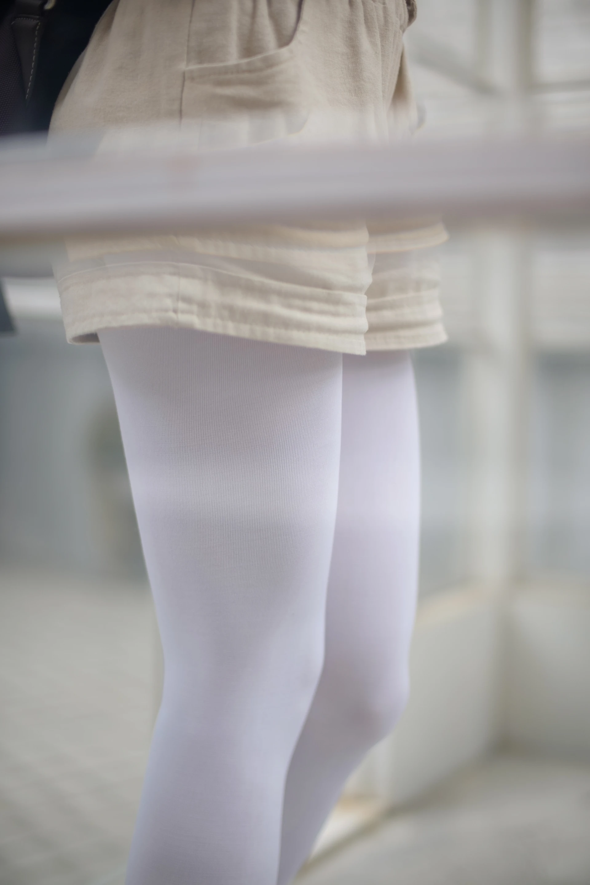 萝财团 FREE-001 [59P-294M] 标签：森萝财团, 白丝