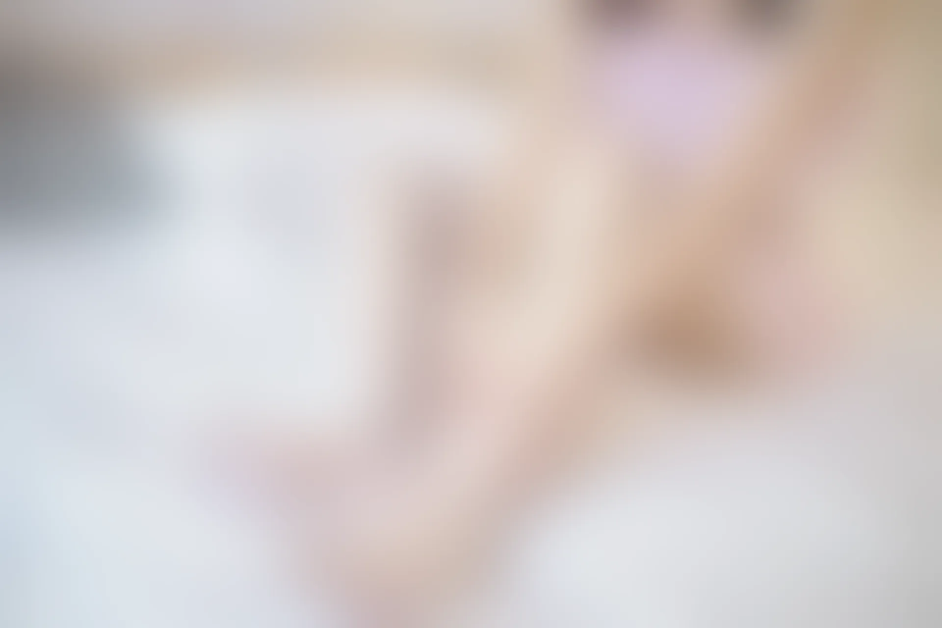 C42.003 粉色睡衣和丝袜 [39P-311MB]