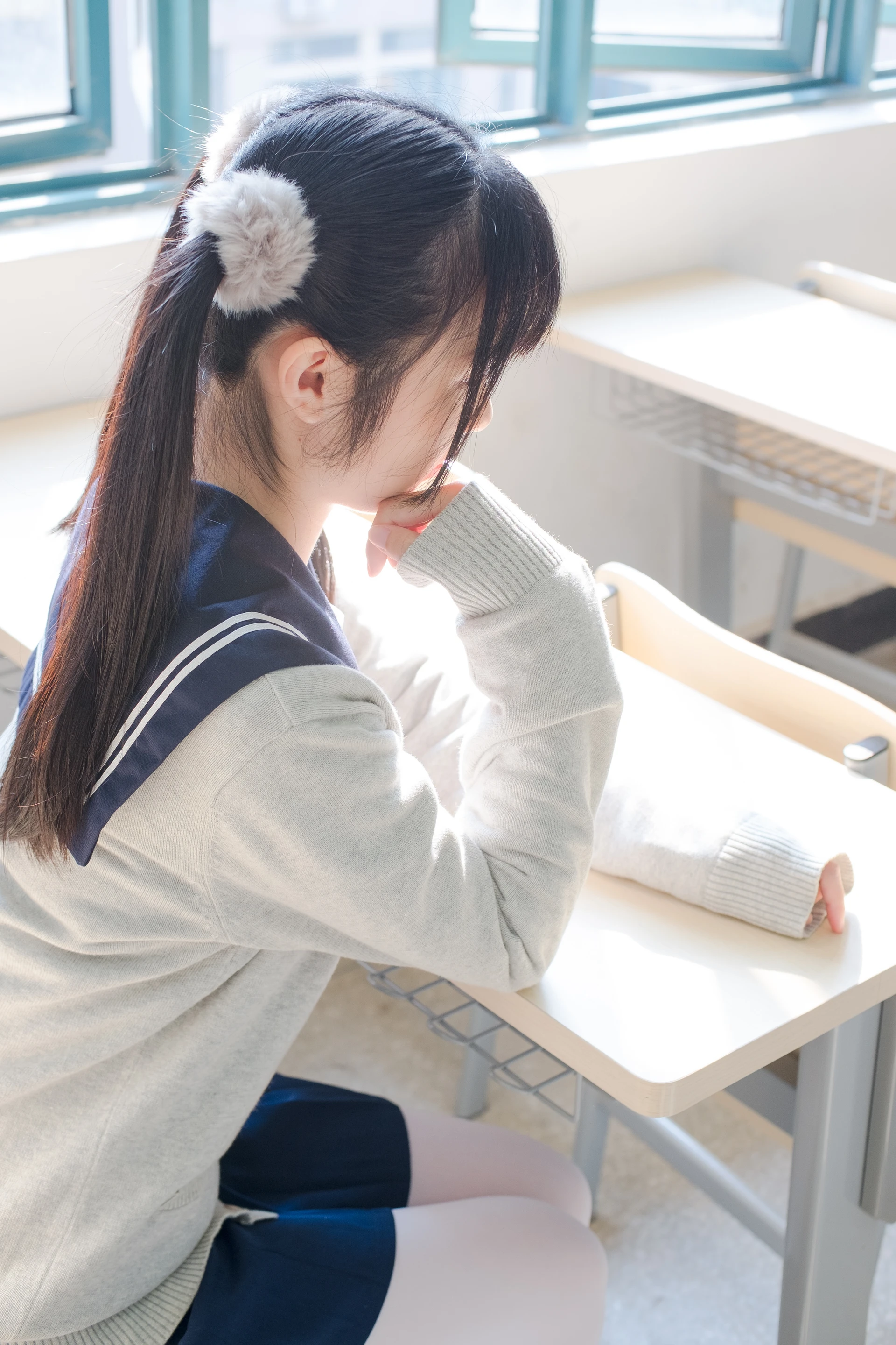 森萝财团 SSR-004 [98P-555M]校服, 森萝财团, 白丝
