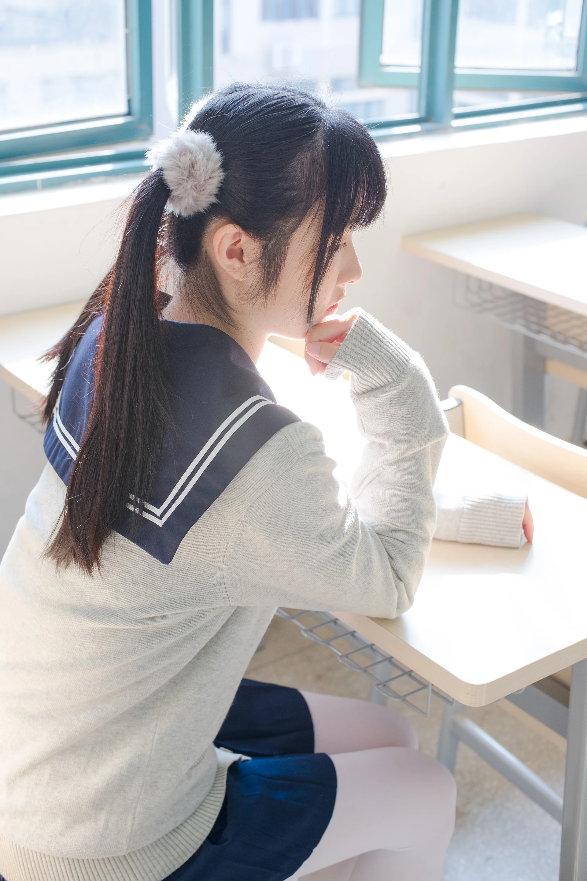 森萝财团 SSR-004 [98P-555M]校服, 森萝财团, 白丝