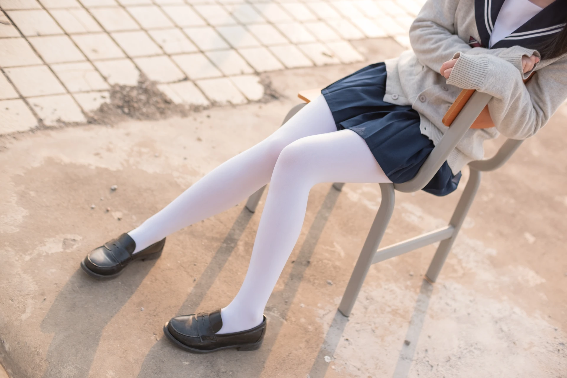 森萝财团 SSR-004 [98P-555M]校服, 森萝财团, 白丝