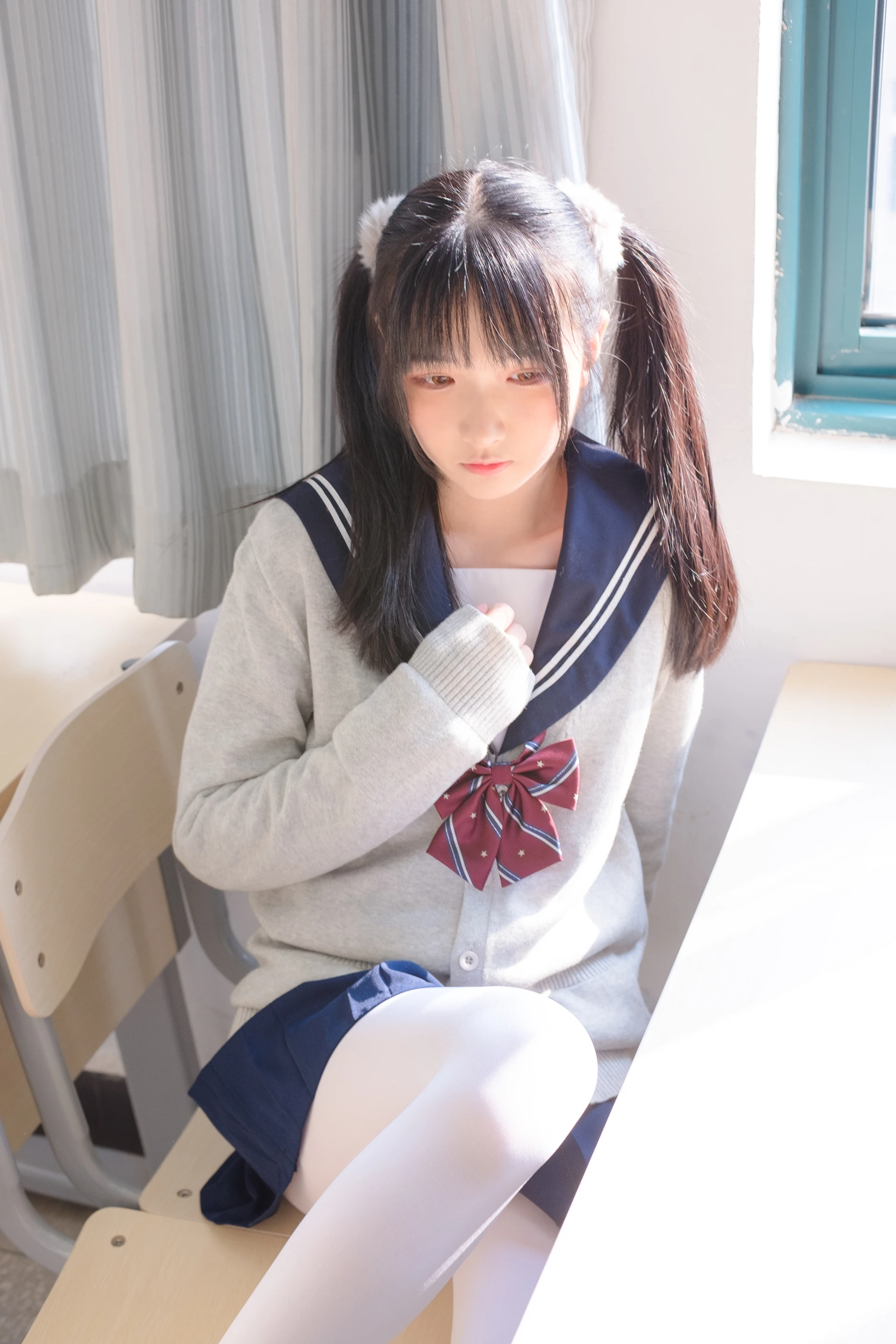 森萝财团 SSR-004 [98P-555M]校服, 森萝财团, 白丝