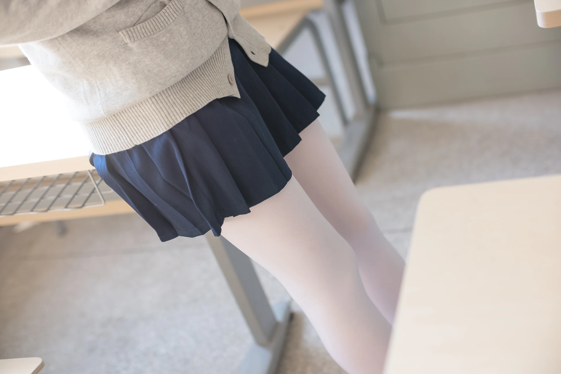 森萝财团 SSR-004 [98P-555M]校服, 森萝财团, 白丝