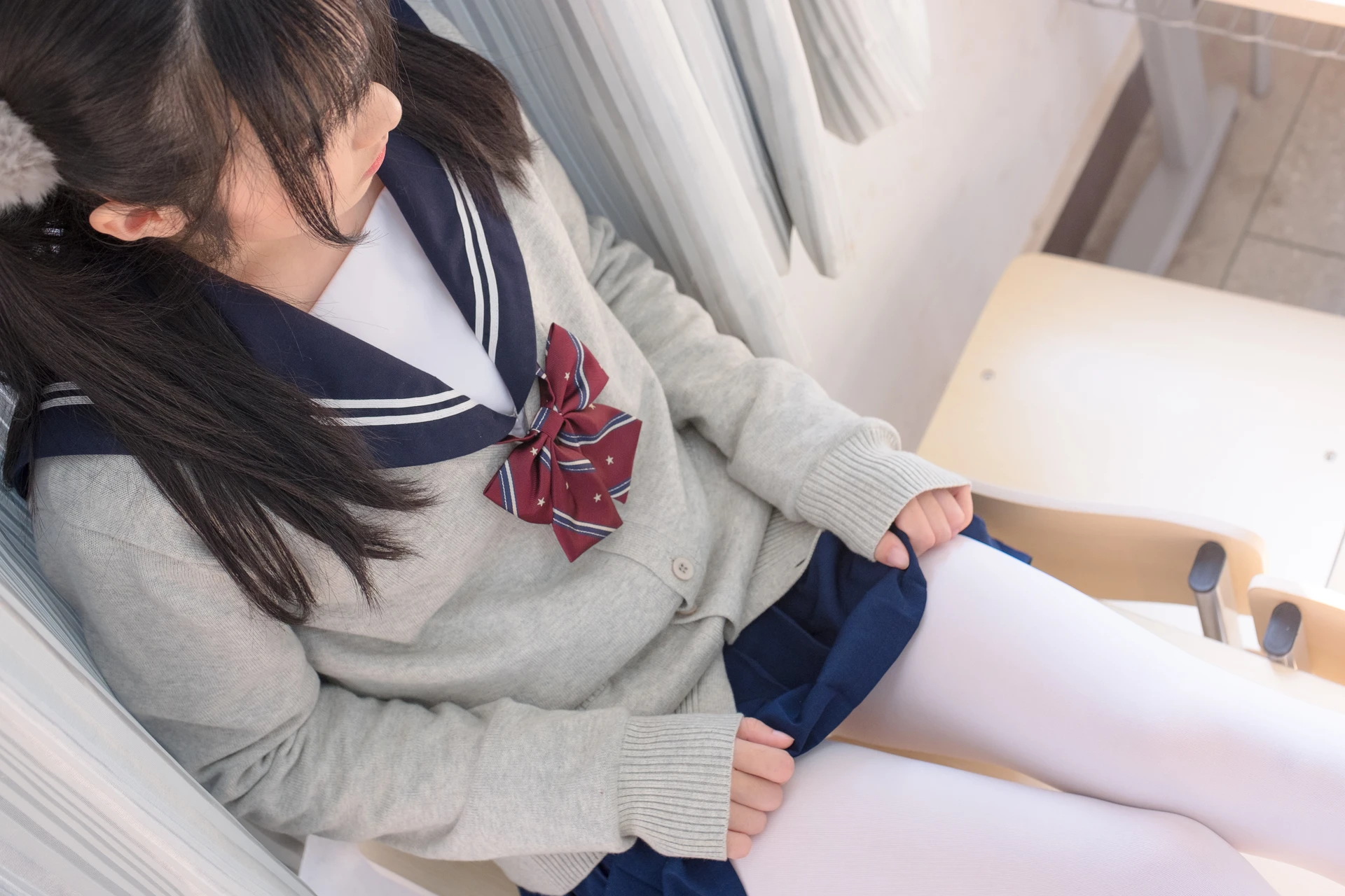 森萝财团 SSR-004 [98P-555M]校服, 森萝财团, 白丝