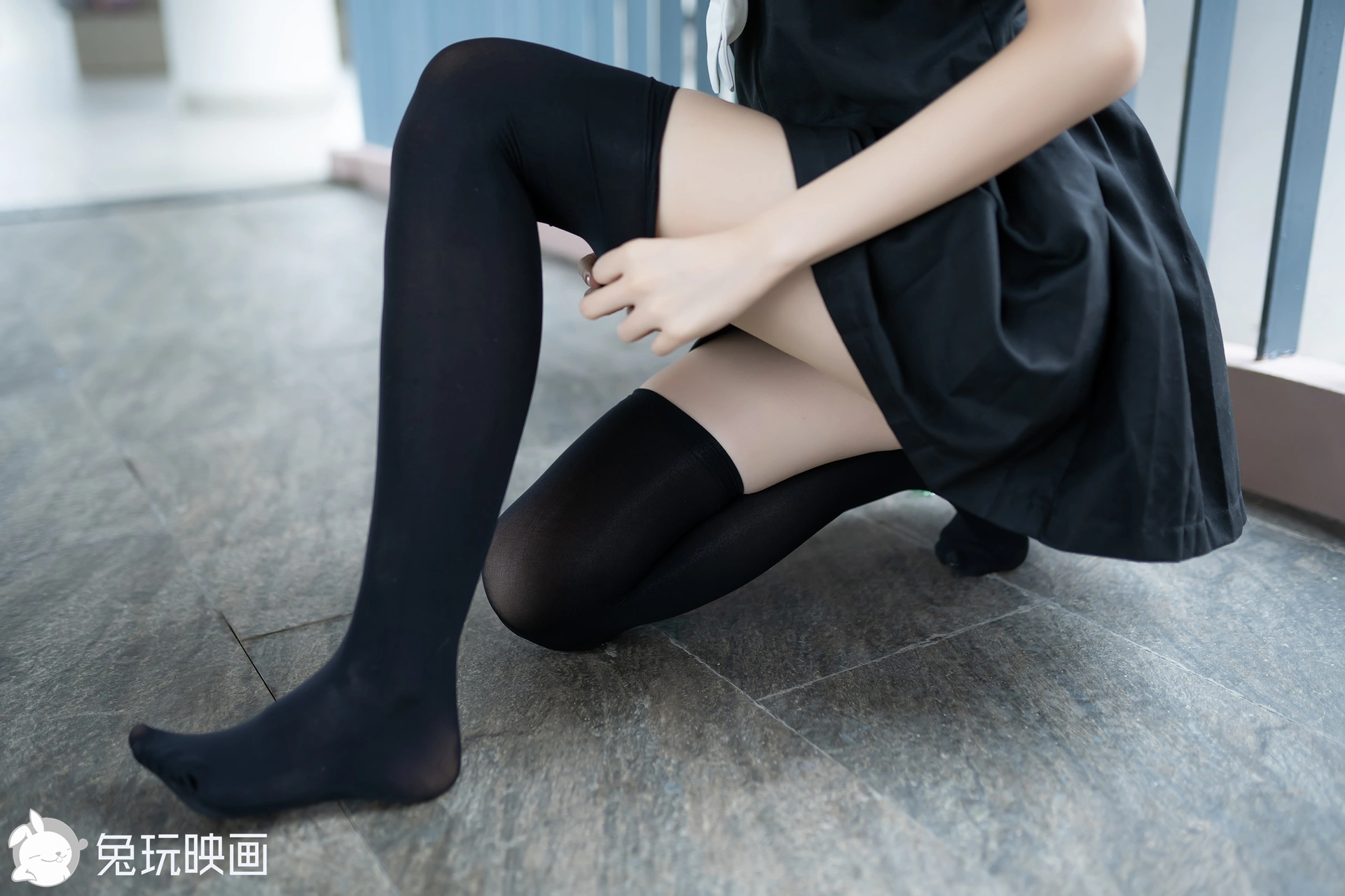 C46.005 黑色绝对领域 [39P-92MB]