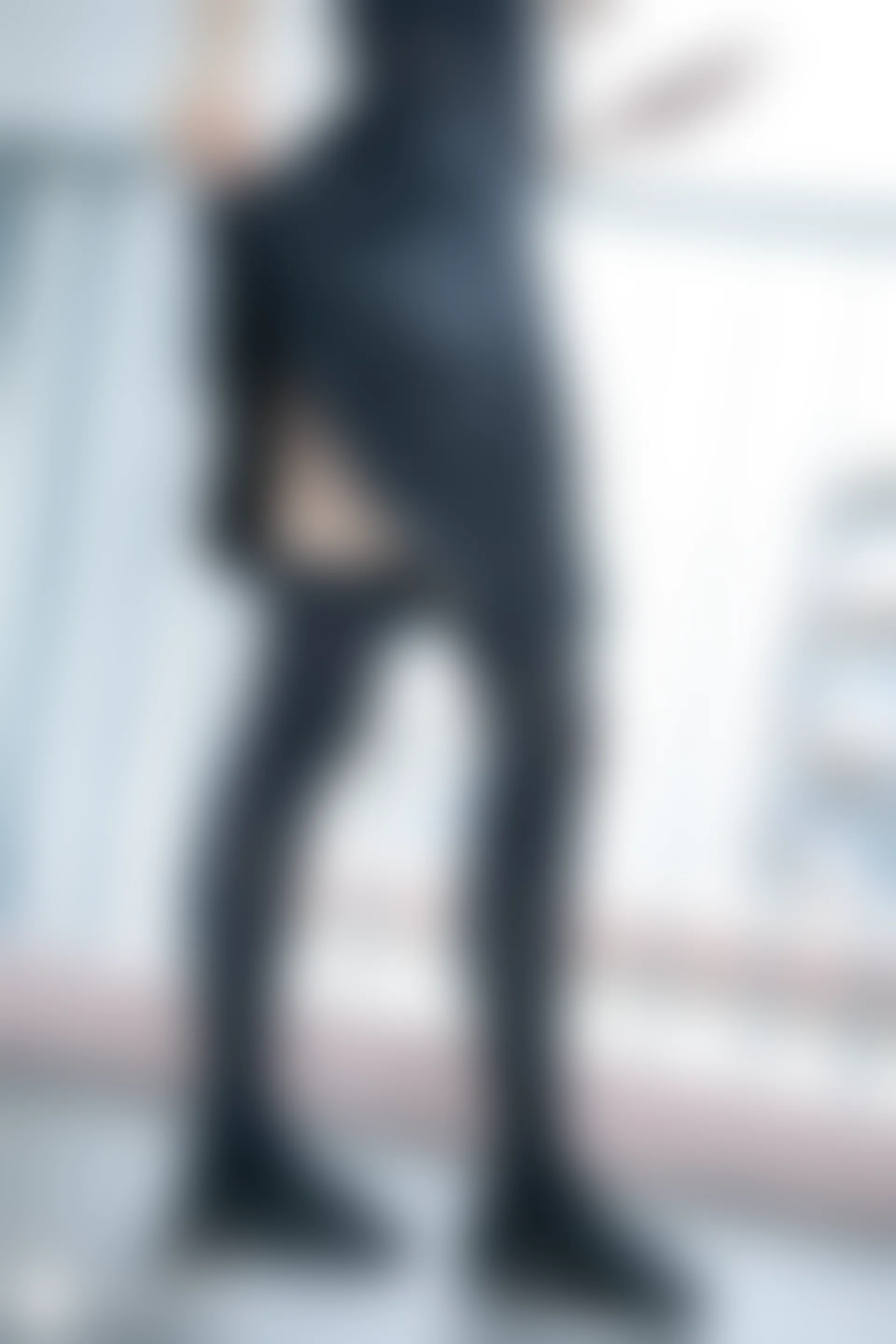 C46.005 黑色绝对领域 [39P-92MB]